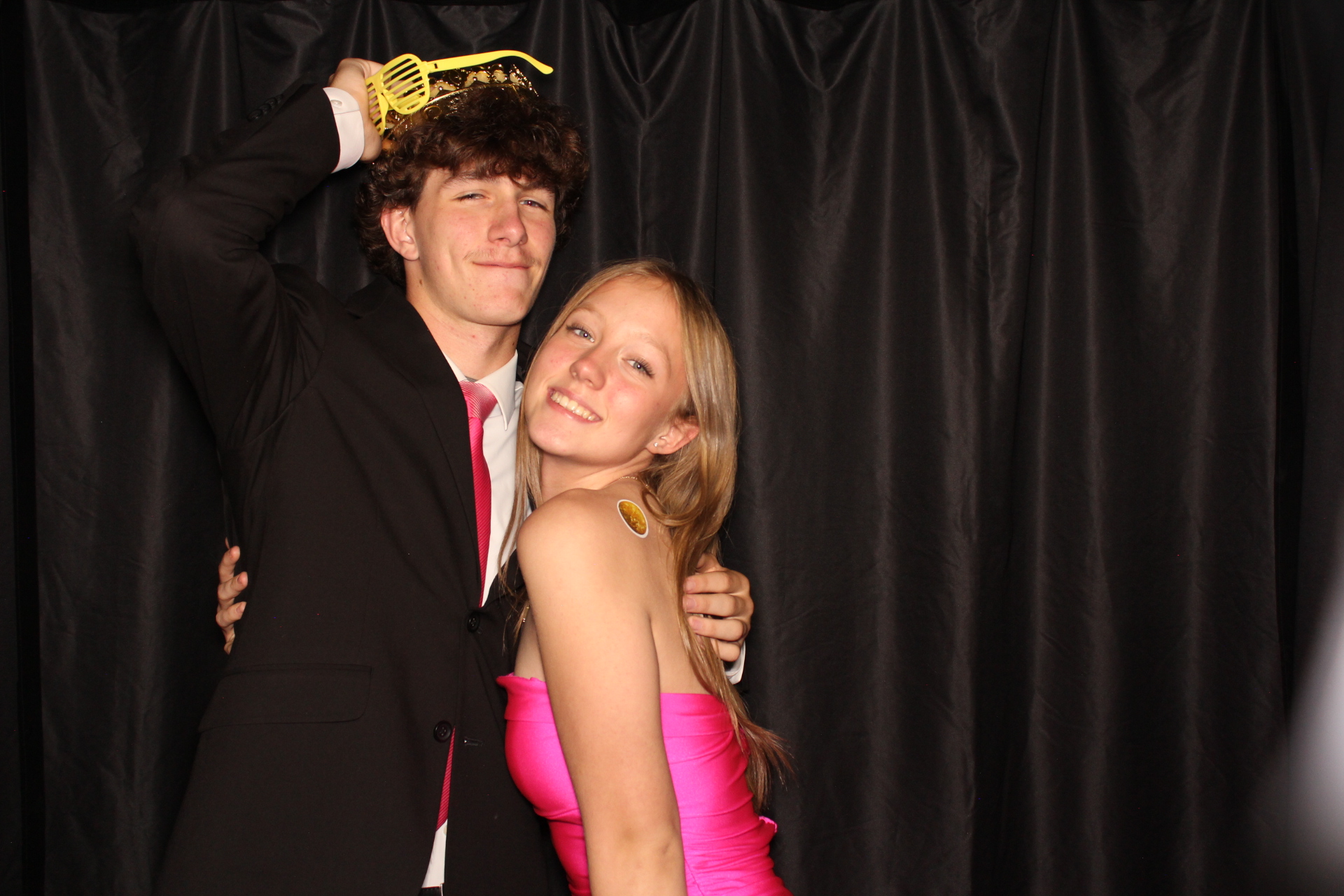 DPHS Homecoming | View more photos from the event at gallery.photoboothcincy.com/u/PhotoBoothCincy/DPHS-Homecoming