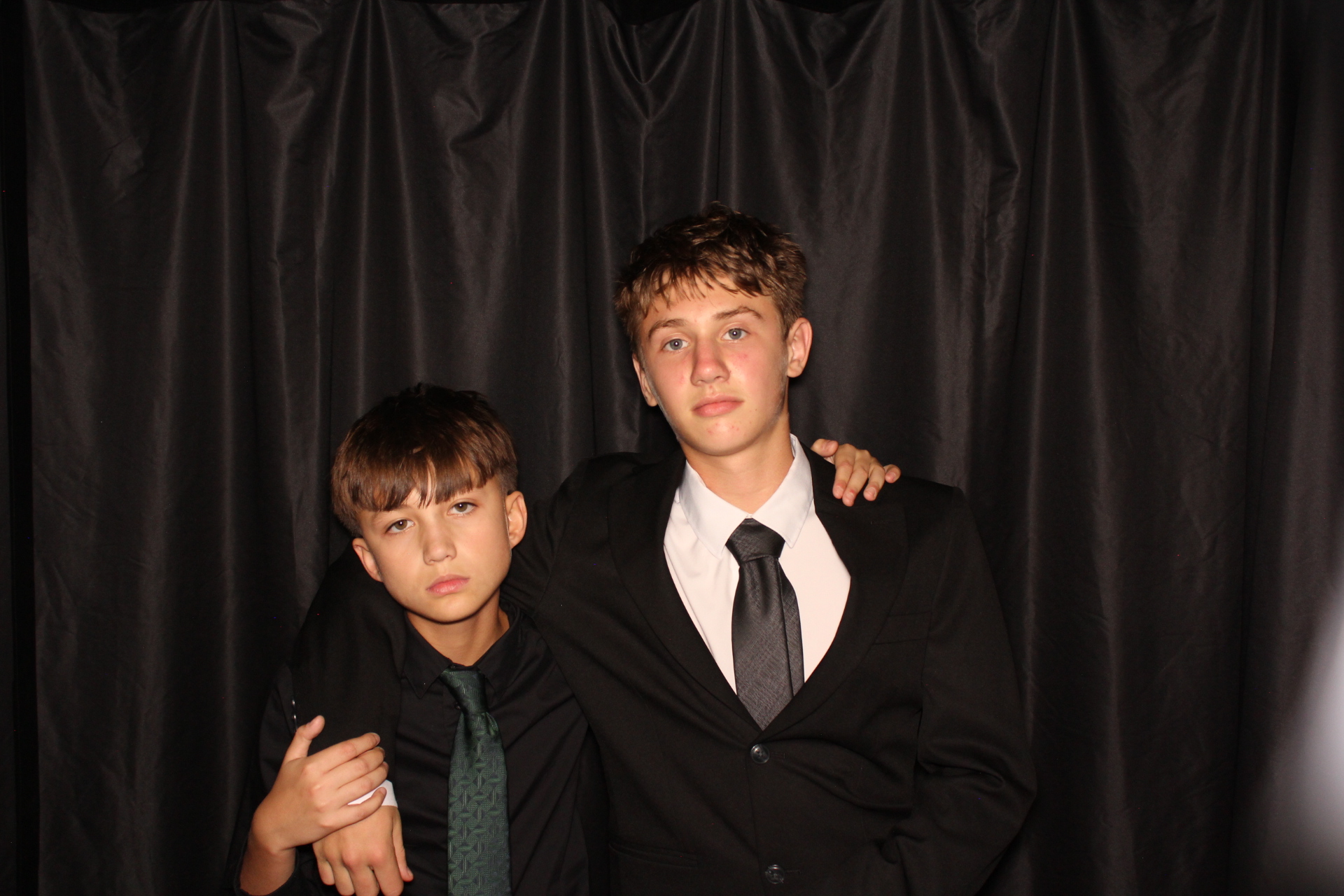 DPHS Homecoming | View more photos from the event at gallery.photoboothcincy.com/u/PhotoBoothCincy/DPHS-Homecoming