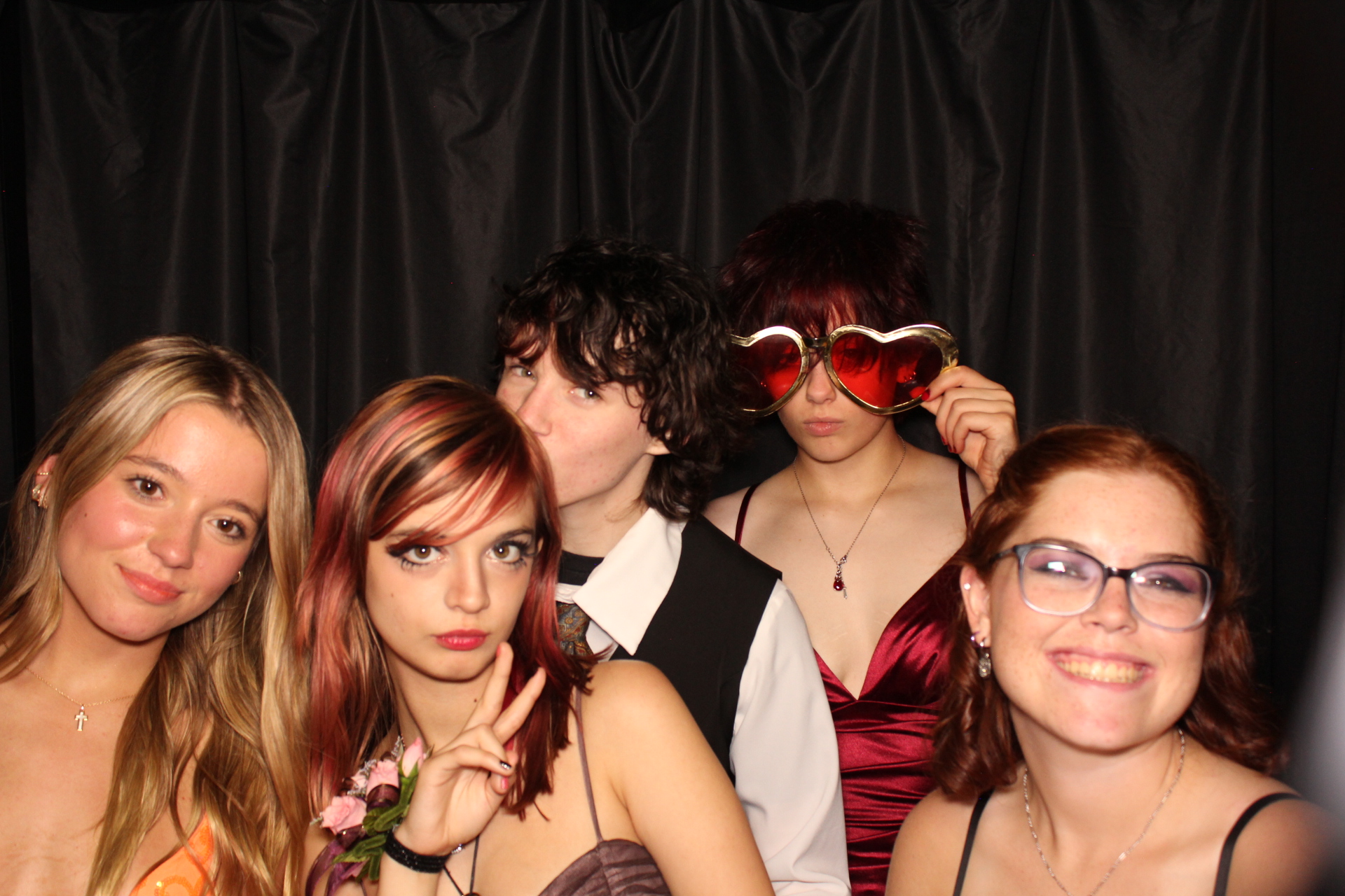 DPHS Homecoming | View more photos from the event at gallery.photoboothcincy.com/u/PhotoBoothCincy/DPHS-Homecoming