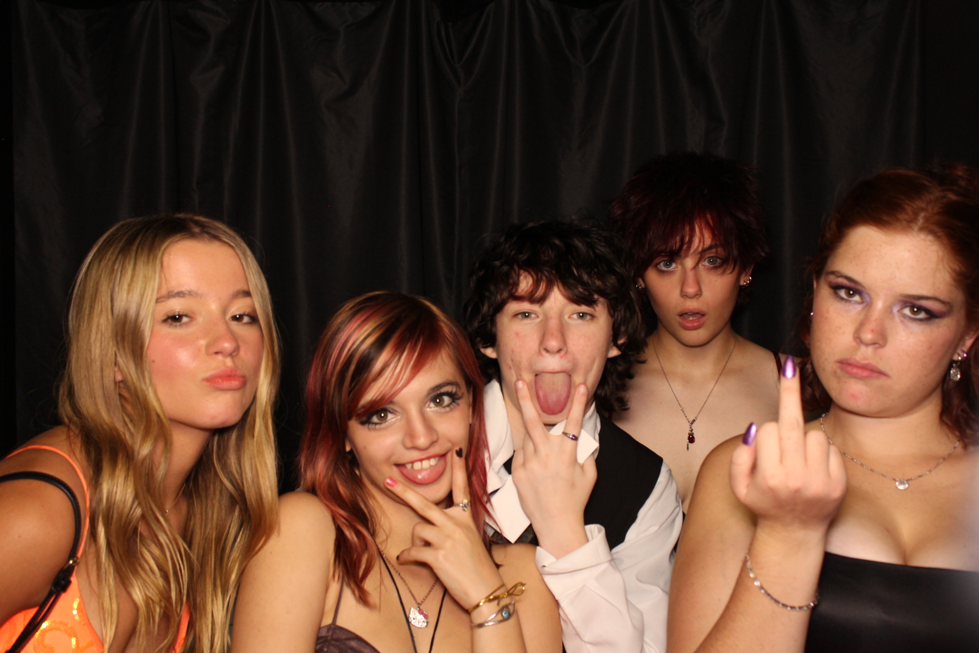 DPHS Homecoming | View more photos from the event at gallery.photoboothcincy.com/u/PhotoBoothCincy/DPHS-Homecoming