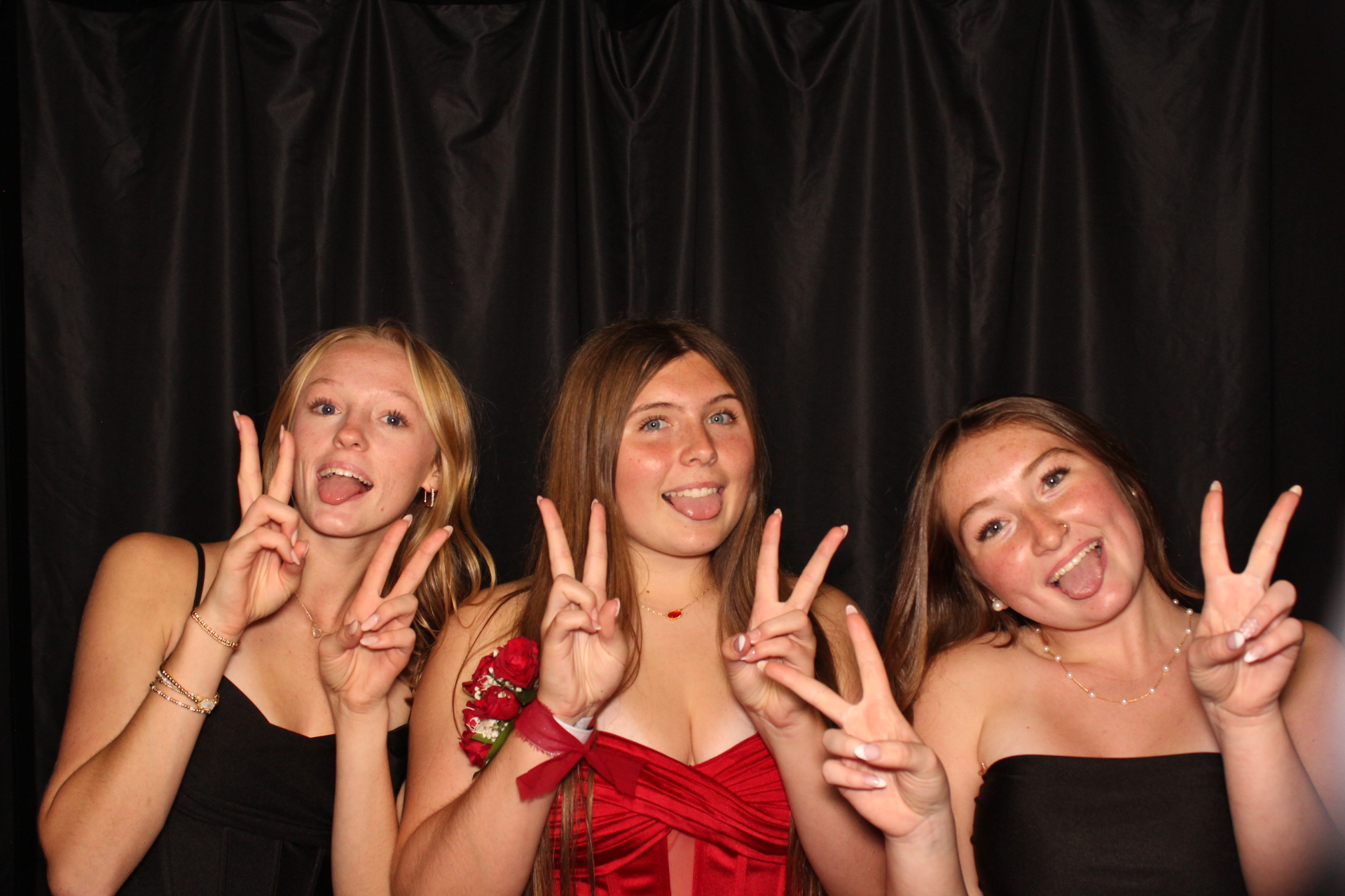 DPHS Homecoming | View more photos from the event at gallery.photoboothcincy.com/u/PhotoBoothCincy/DPHS-Homecoming