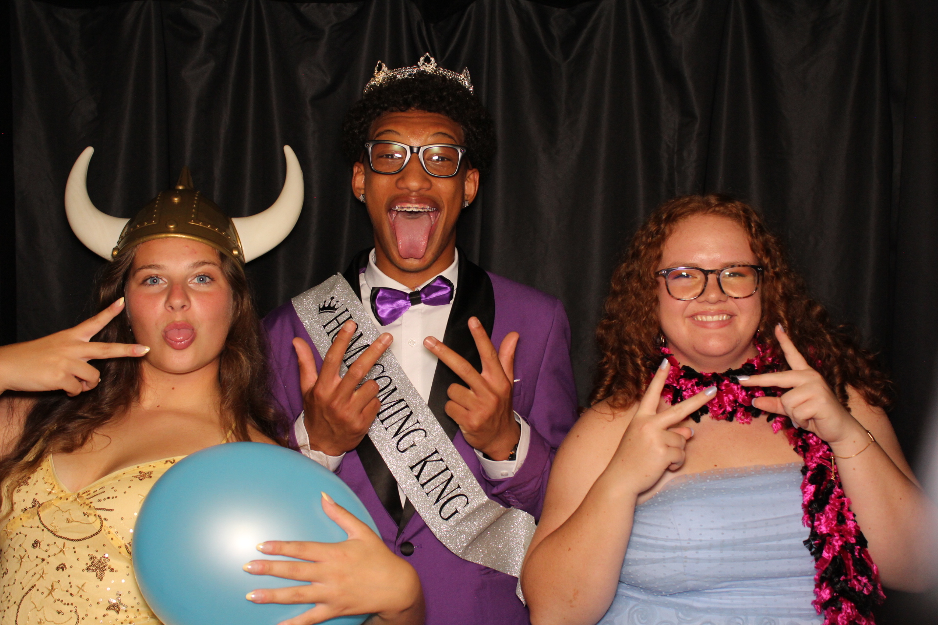 DPHS Homecoming | View more photos from the event at gallery.photoboothcincy.com/u/PhotoBoothCincy/DPHS-Homecoming
