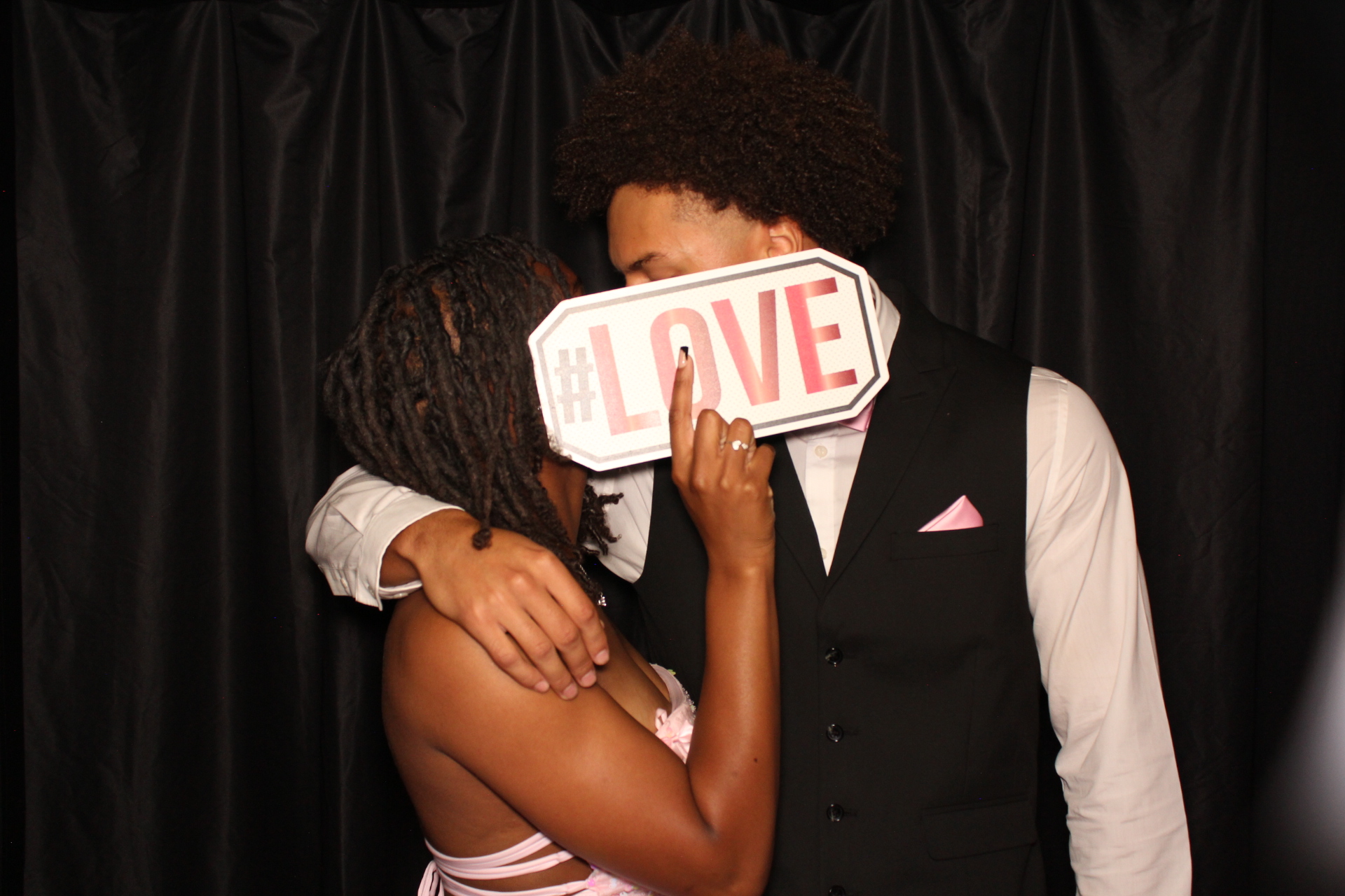 DPHS Homecoming | View more photos from the event at gallery.photoboothcincy.com/u/PhotoBoothCincy/DPHS-Homecoming