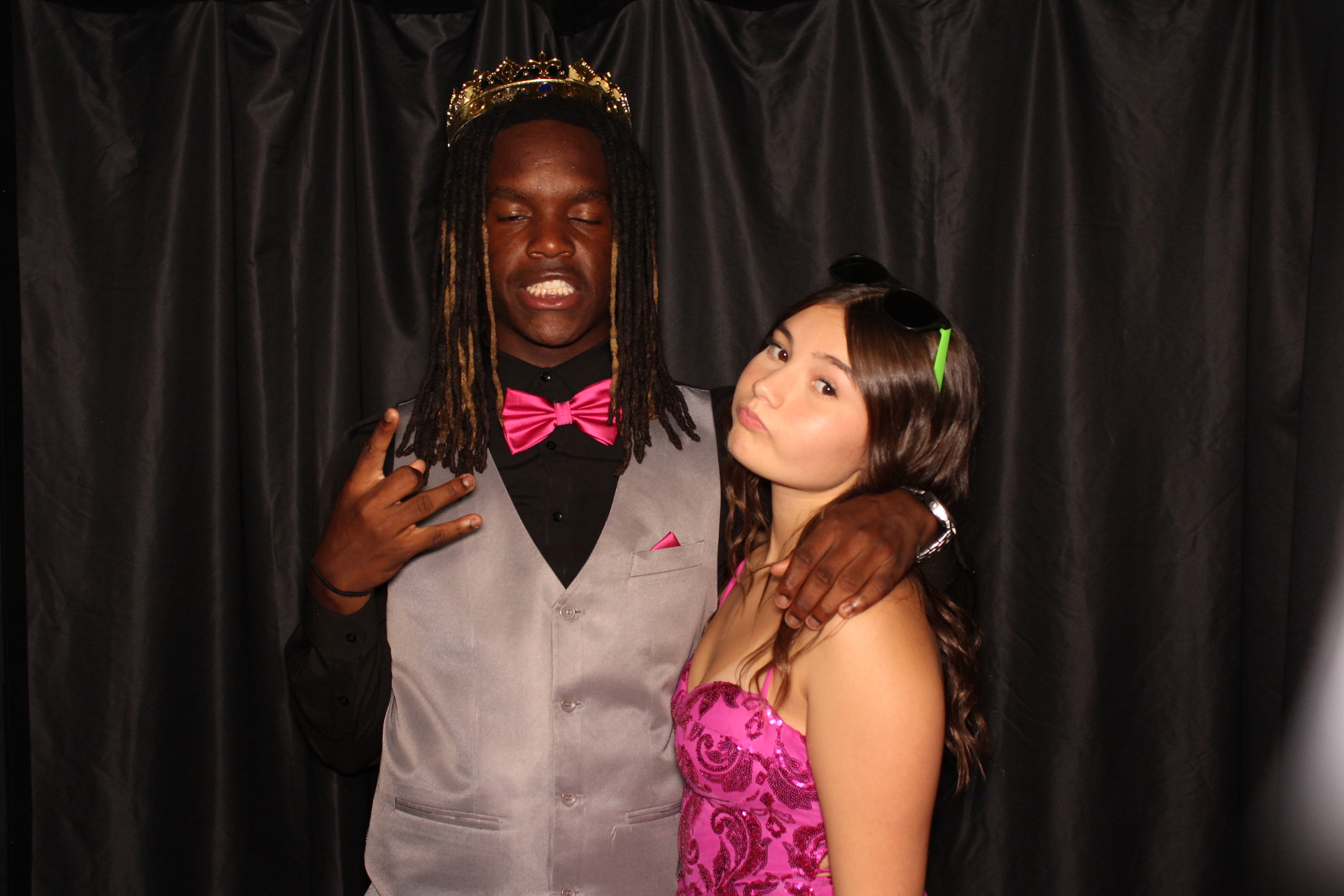 DPHS Homecoming | View more photos from the event at gallery.photoboothcincy.com/u/PhotoBoothCincy/DPHS-Homecoming