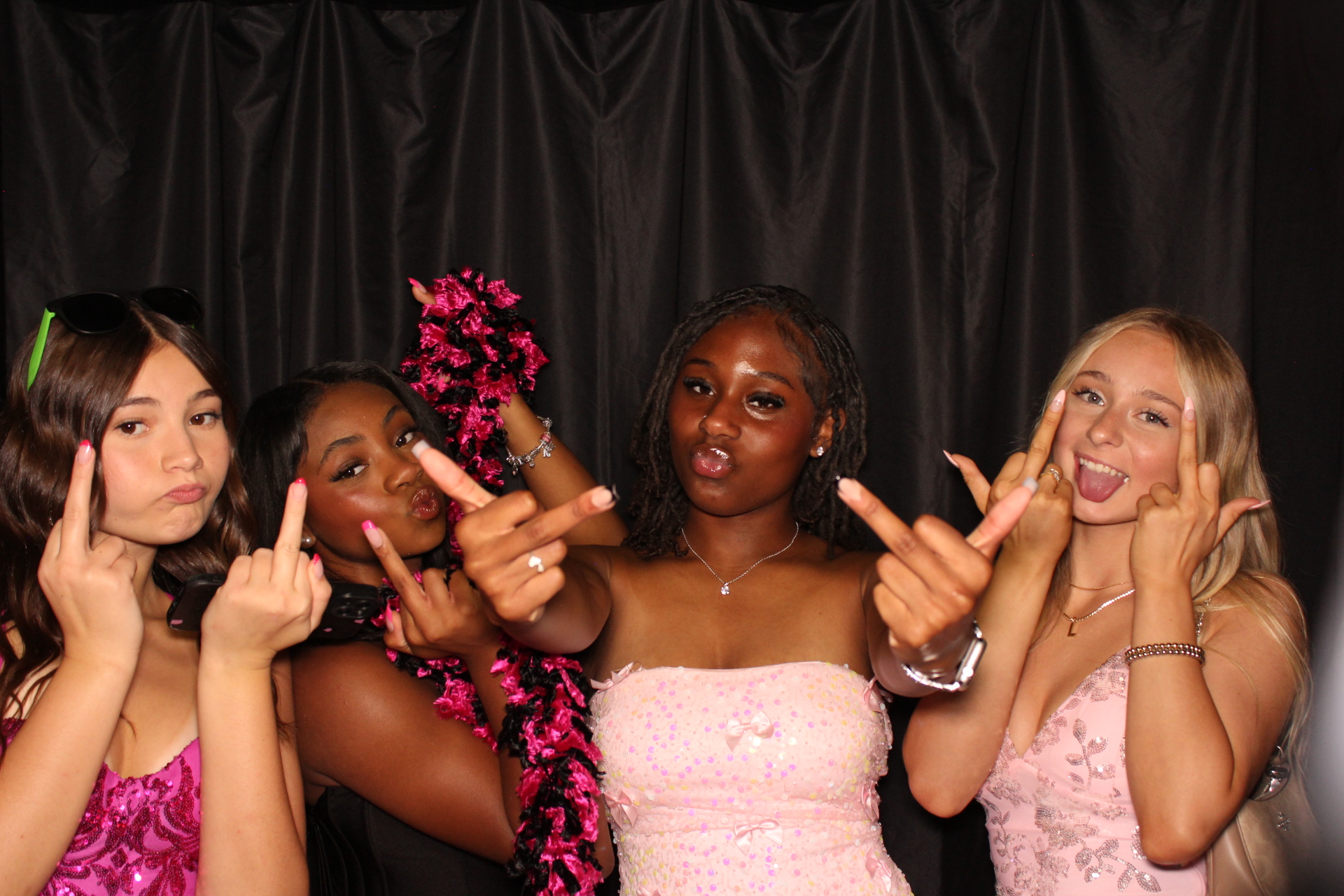 DPHS Homecoming | View more photos from the event at gallery.photoboothcincy.com/u/PhotoBoothCincy/DPHS-Homecoming