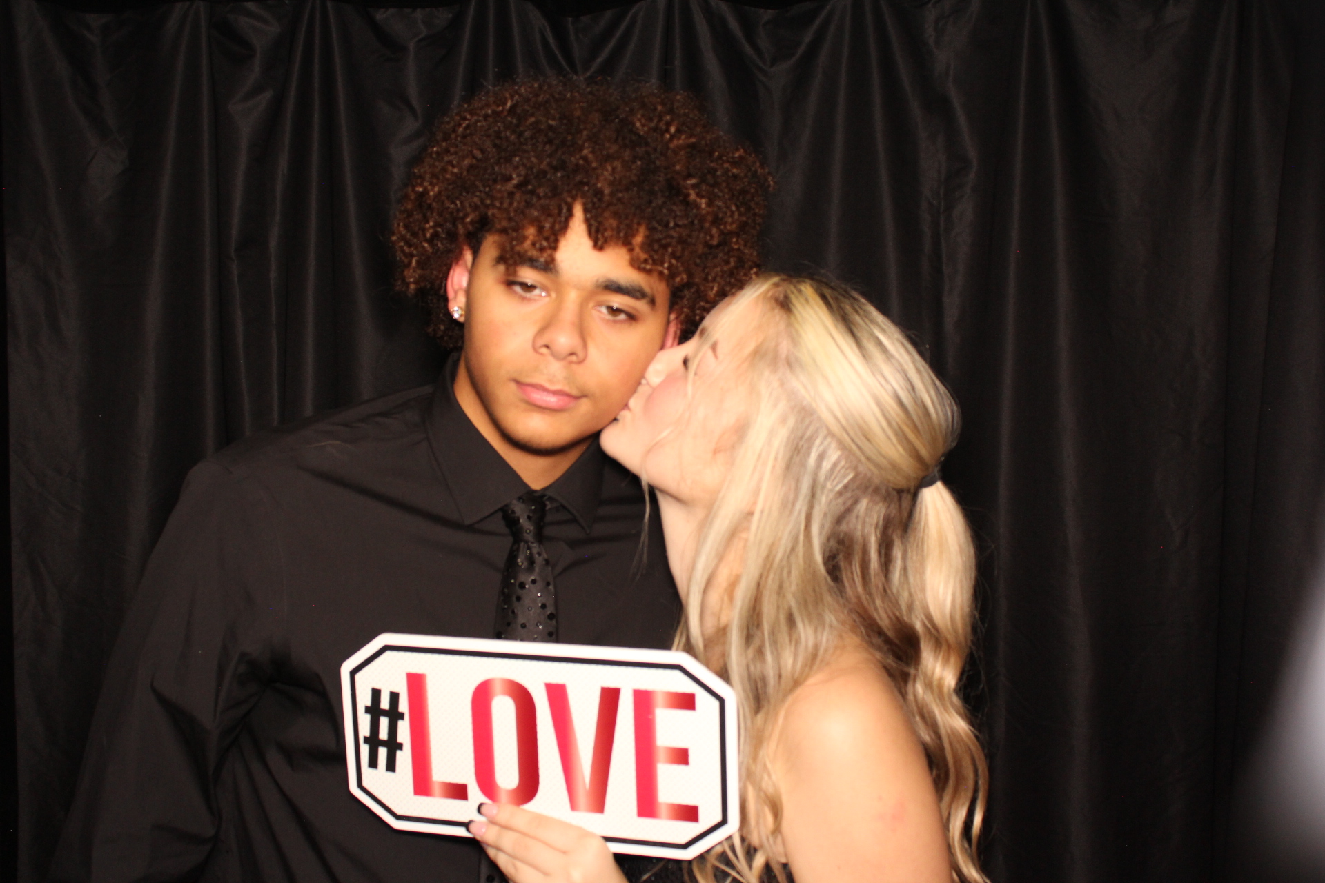 DPHS Homecoming | View more photos from the event at gallery.photoboothcincy.com/u/PhotoBoothCincy/DPHS-Homecoming