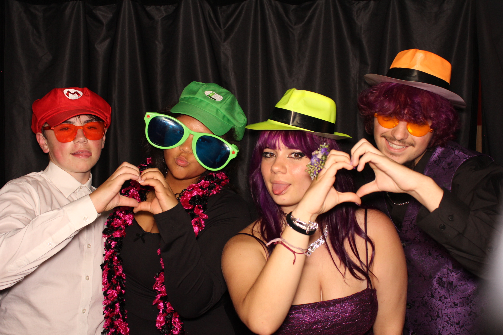 DPHS Homecoming | View more photos from the event at gallery.photoboothcincy.com/u/PhotoBoothCincy/DPHS-Homecoming