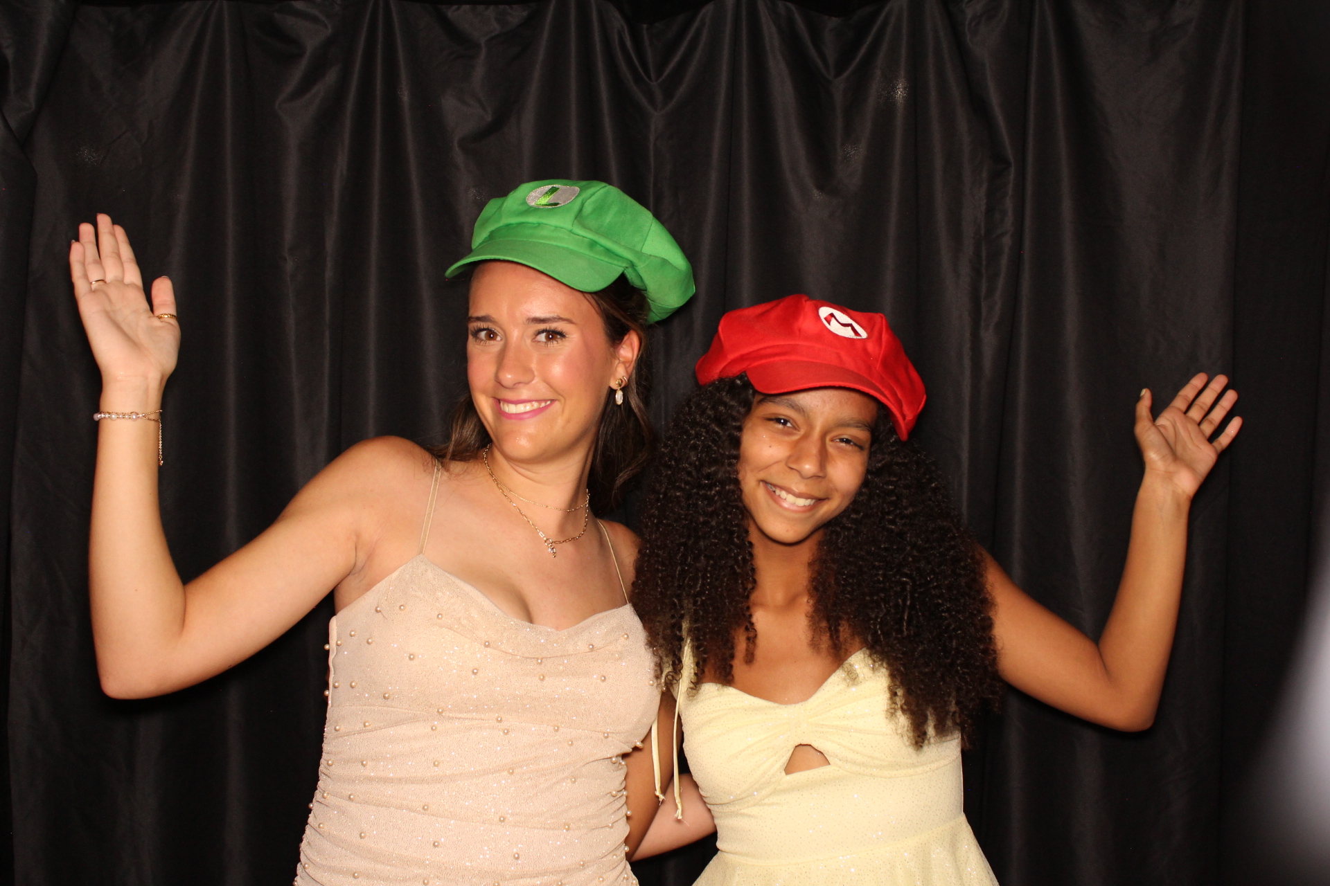 DPHS Homecoming | View more photos from the event at gallery.photoboothcincy.com/u/PhotoBoothCincy/DPHS-Homecoming