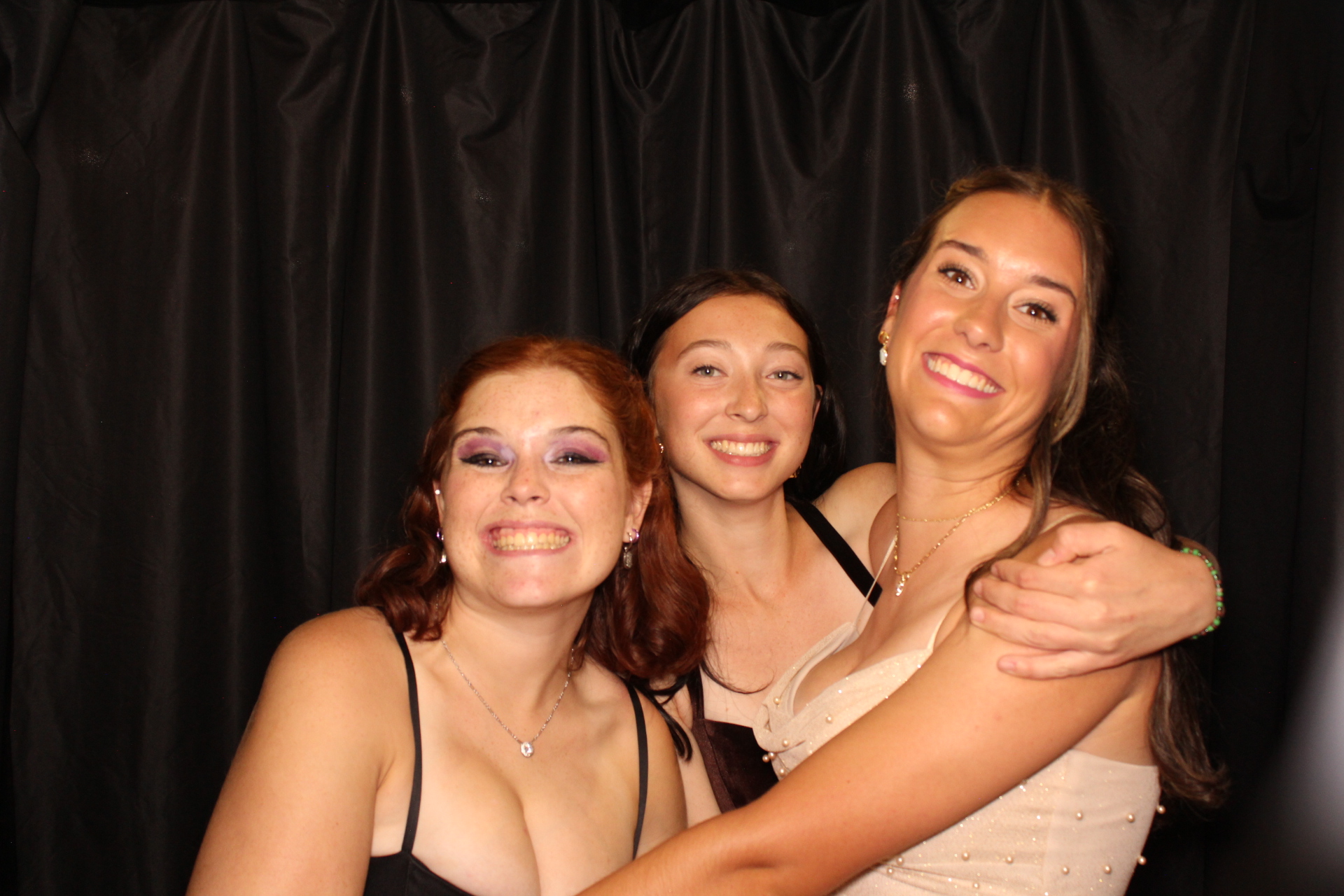 DPHS Homecoming | View more photos from the event at gallery.photoboothcincy.com/u/PhotoBoothCincy/DPHS-Homecoming