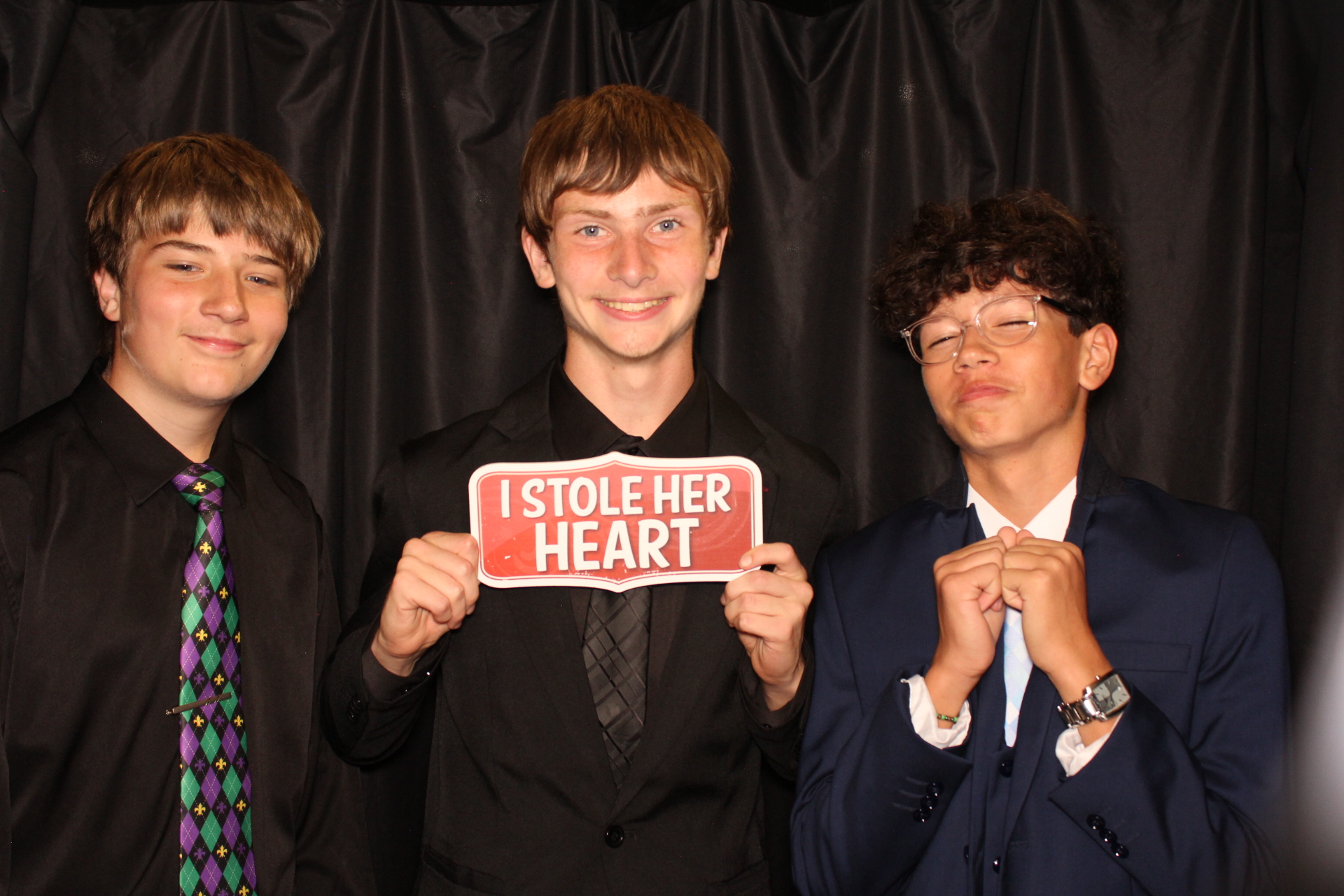 DPHS Homecoming | View more photos from the event at gallery.photoboothcincy.com/u/PhotoBoothCincy/DPHS-Homecoming
