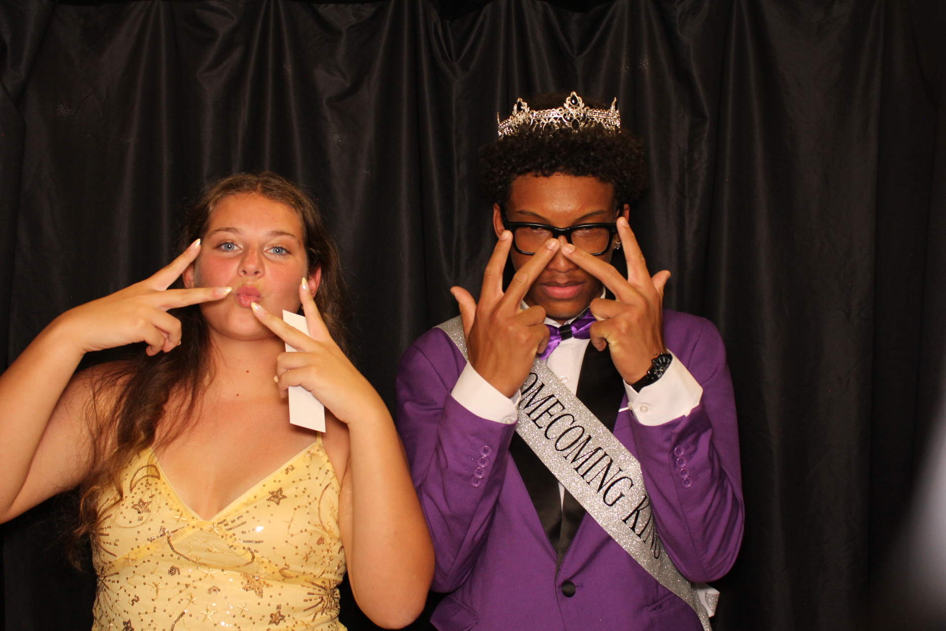 DPHS Homecoming | View more photos from the event at gallery.photoboothcincy.com/u/PhotoBoothCincy/DPHS-Homecoming