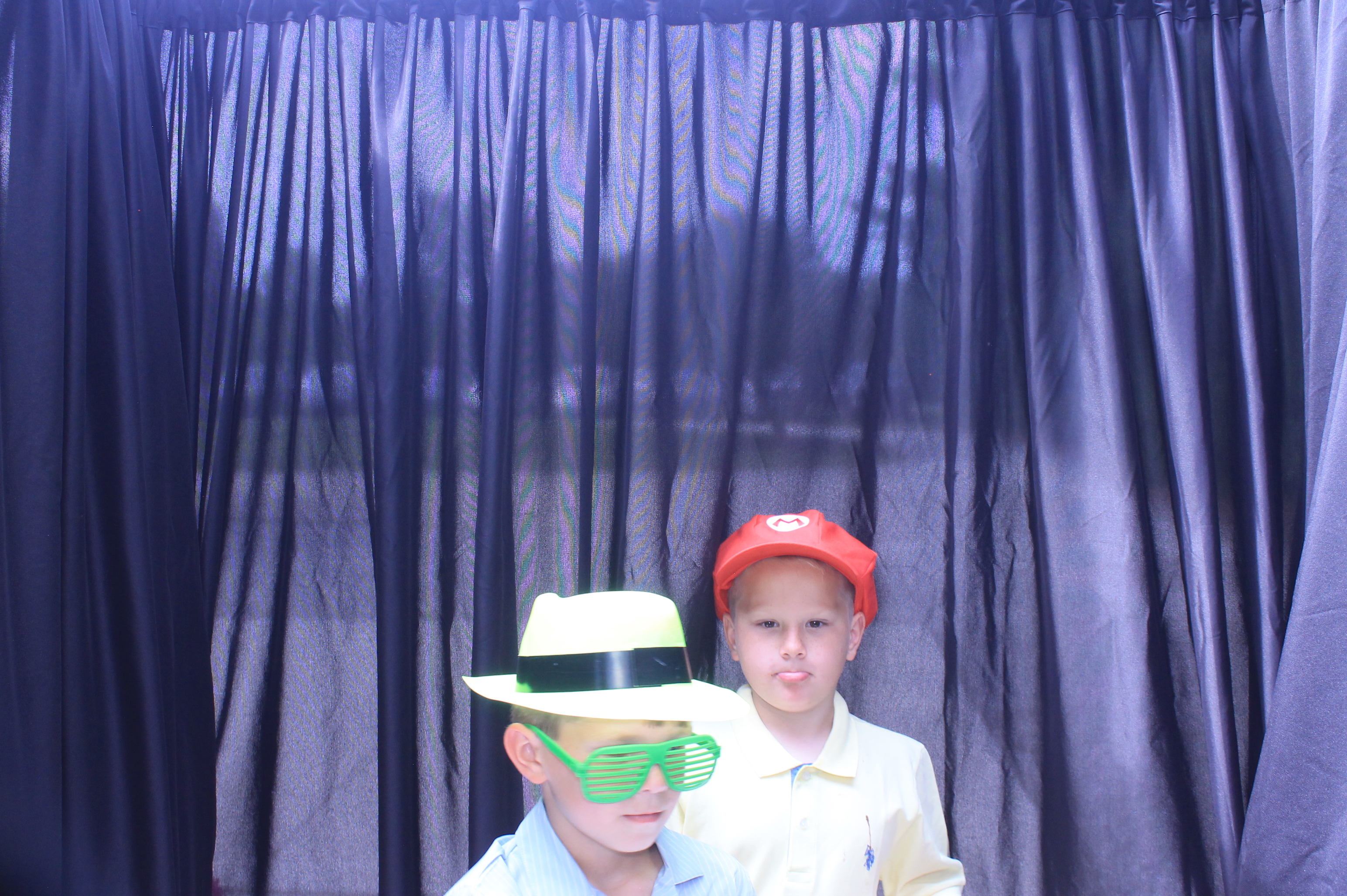 Daniel & Ellah | View more photos from the event at gallery.photoboothcincy.com/u/PhotoBoothCincy/Daniel-Ellah