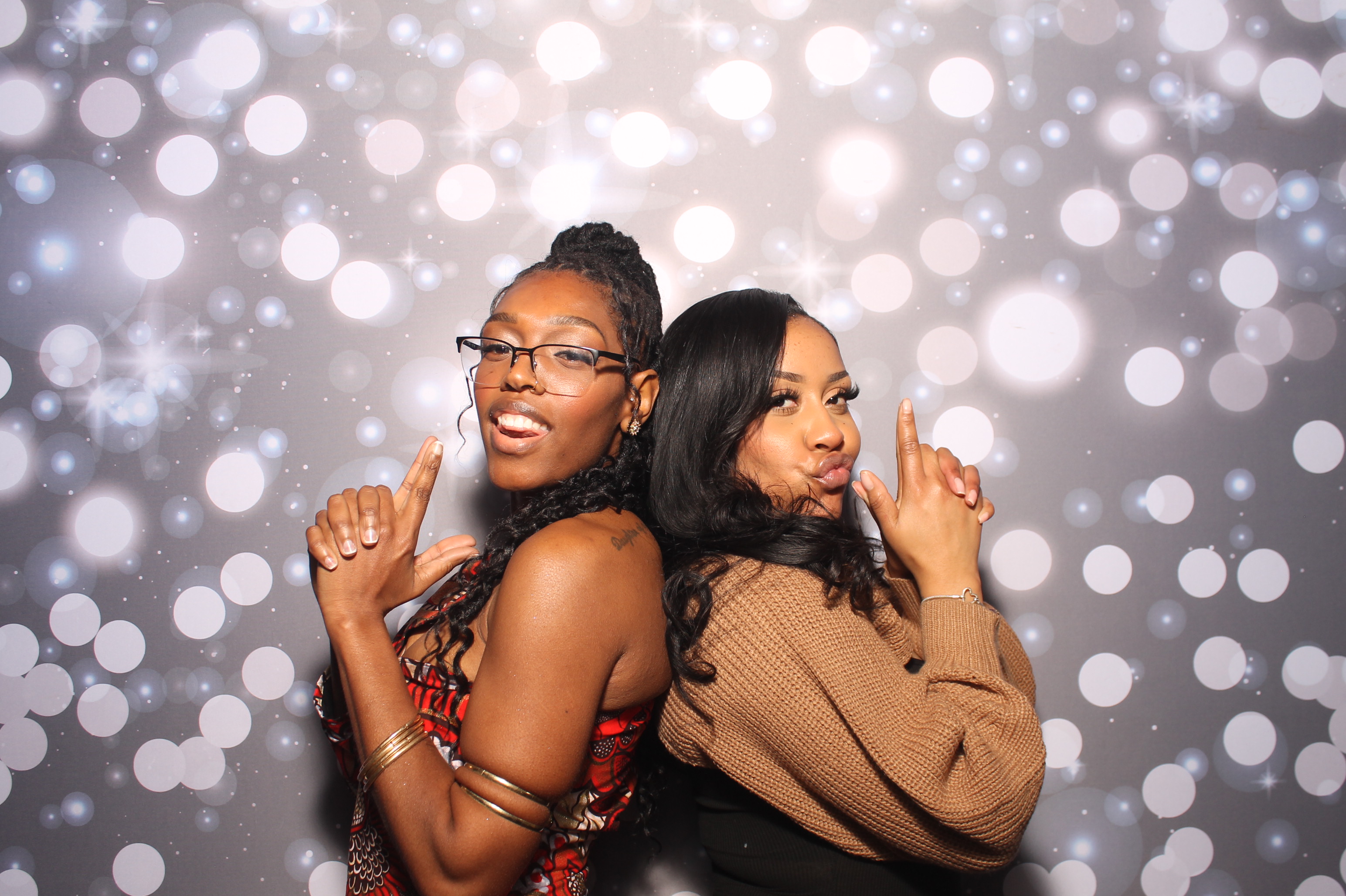 Darian & Isis | View more photos from the event at gallery.photoboothcincy.com/u/PhotoBoothCincy/Darian-Isis
