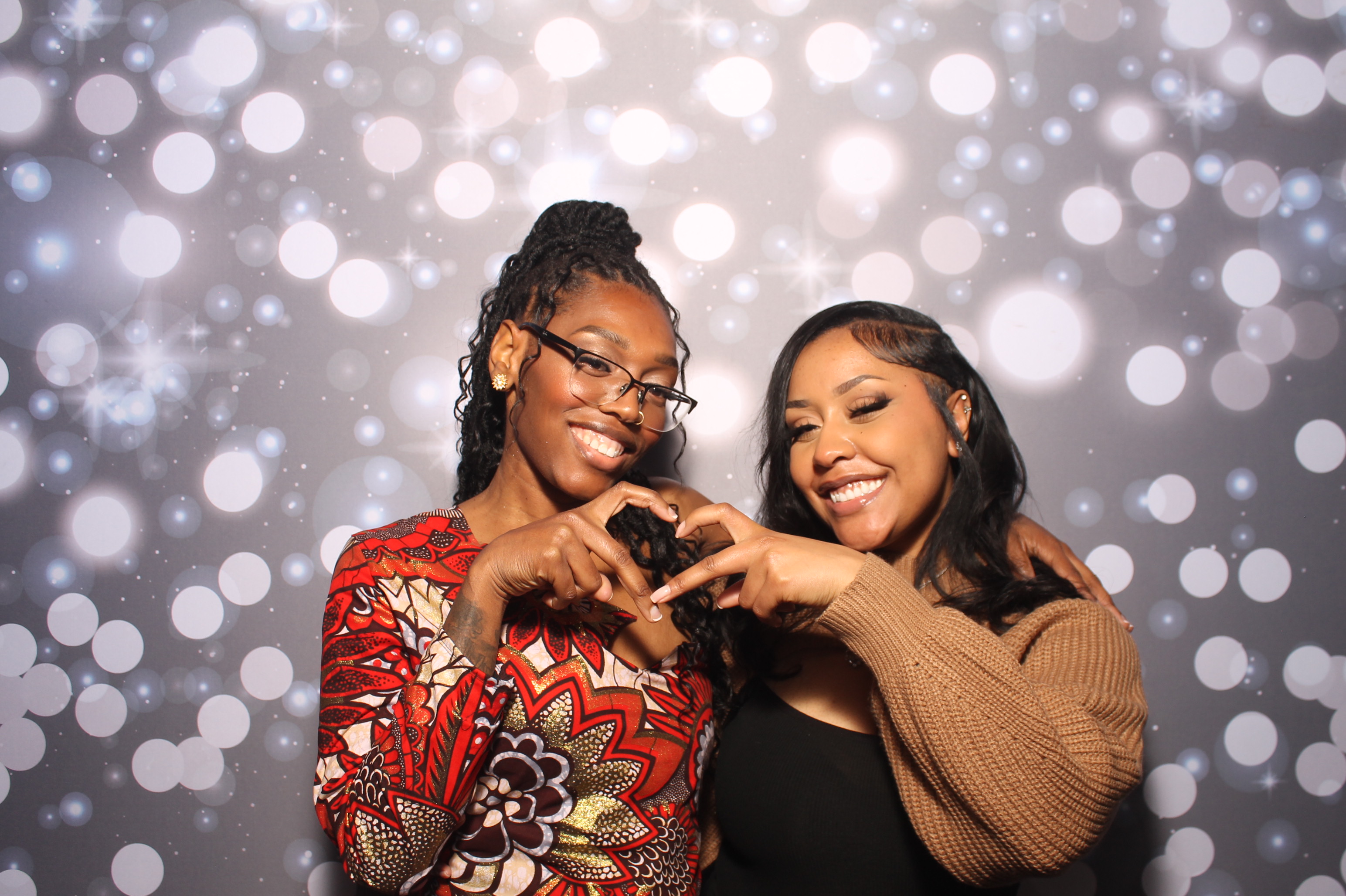 Darian & Isis | View more photos from the event at gallery.photoboothcincy.com/u/PhotoBoothCincy/Darian-Isis