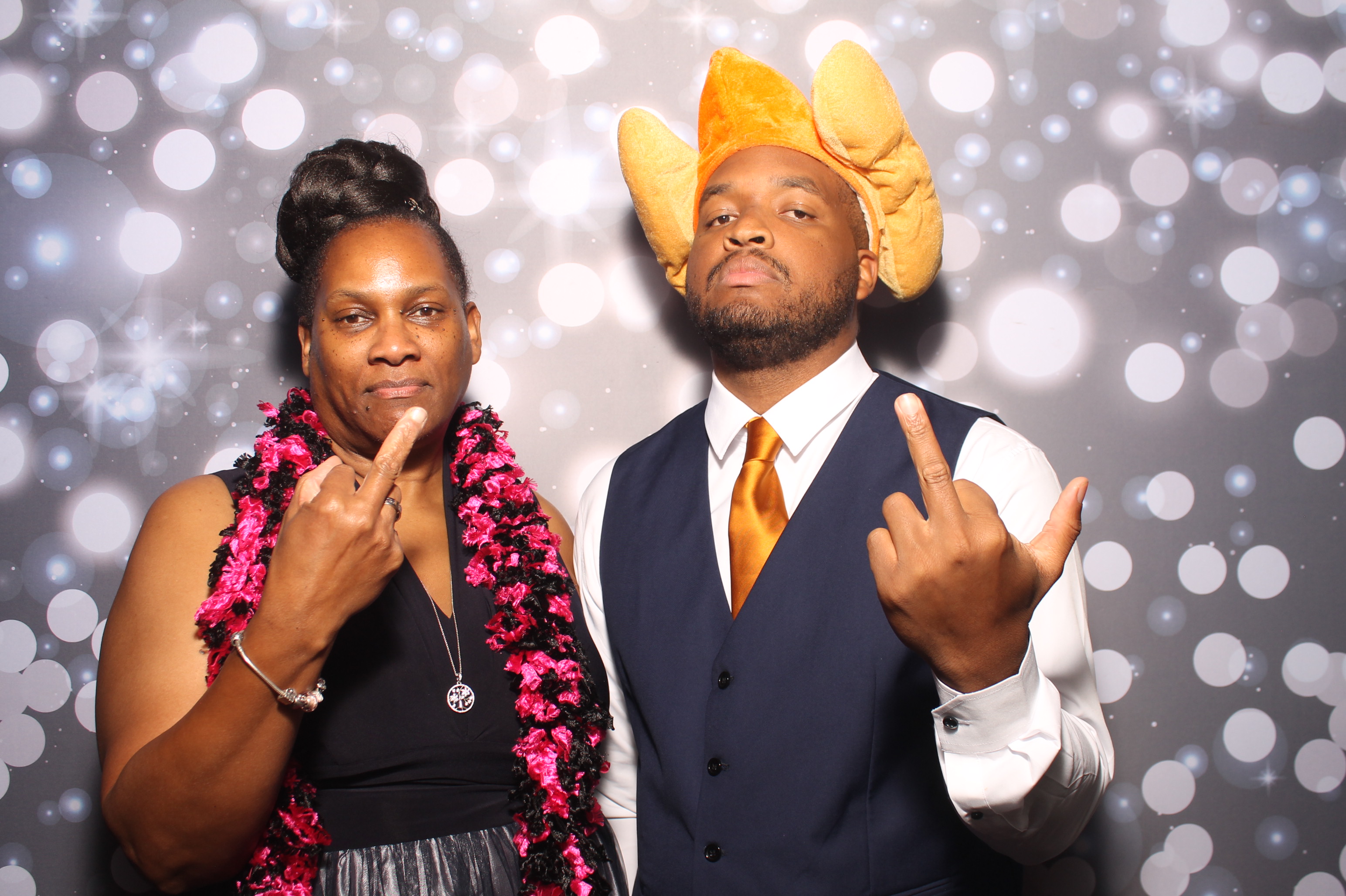 Darian & Isis | View more photos from the event at gallery.photoboothcincy.com/u/PhotoBoothCincy/Darian-Isis