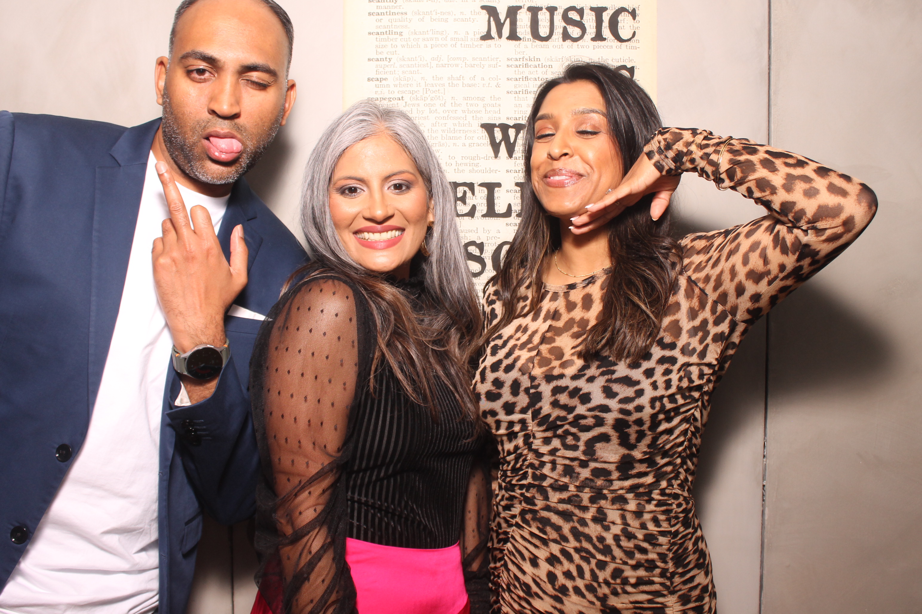 Devesh's 40th Birthday Party!! | View more photos from the event at gallery.photoboothcincy.com/u/PhotoBoothCincy/Deveshs-40th-Birthday-Party