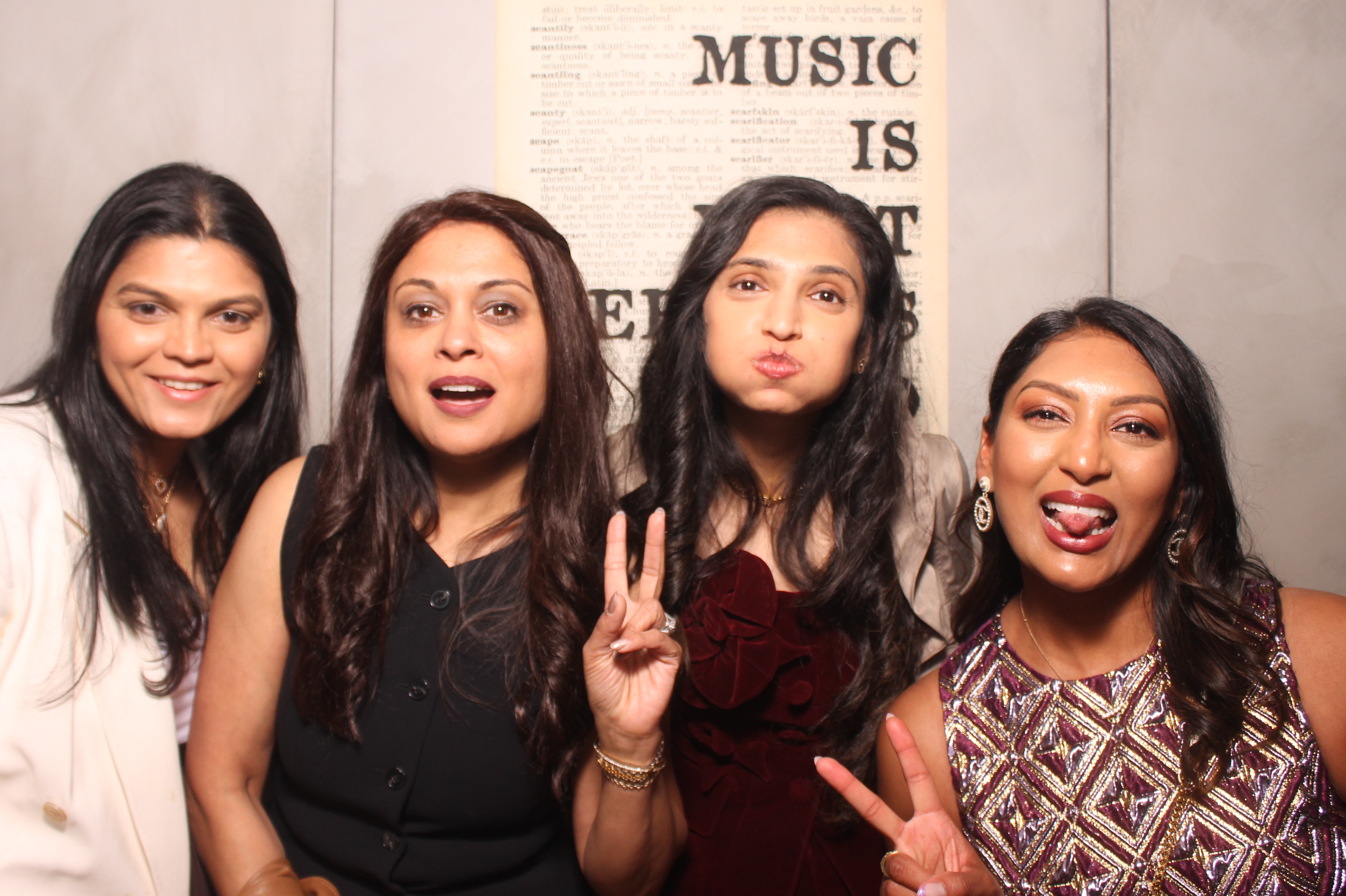 Devesh's 40th Birthday Party!! | View more photos from the event at gallery.photoboothcincy.com/u/PhotoBoothCincy/Deveshs-40th-Birthday-Party