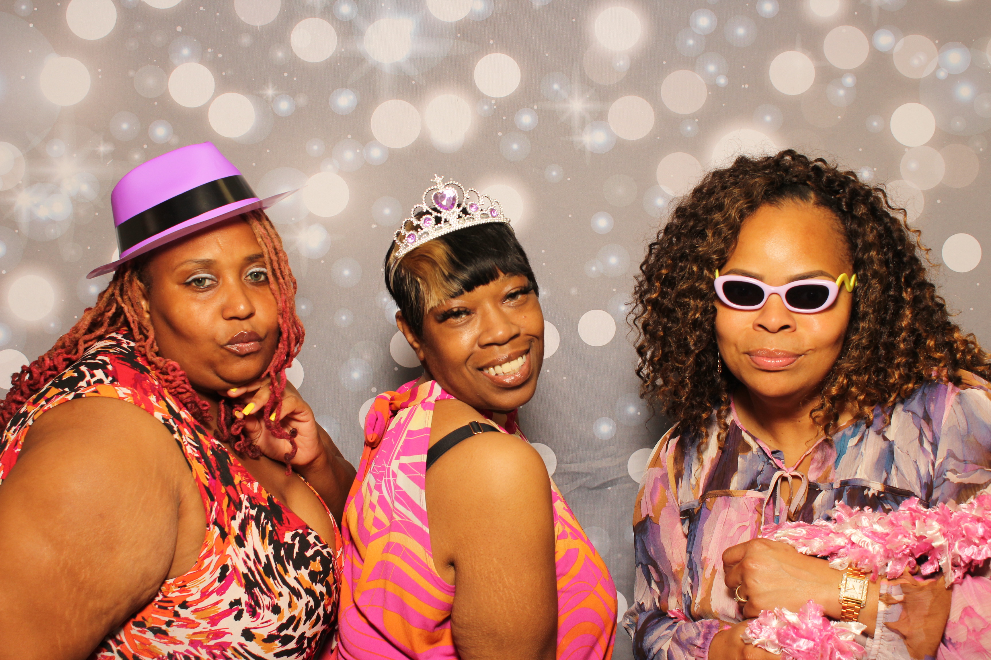 Dion & Beth 10 Year Anniversary | View more photos from the event at gallery.photoboothcincy.com/u/PhotoBoothCincy/Dion-Beth-10-Year-Anniversary