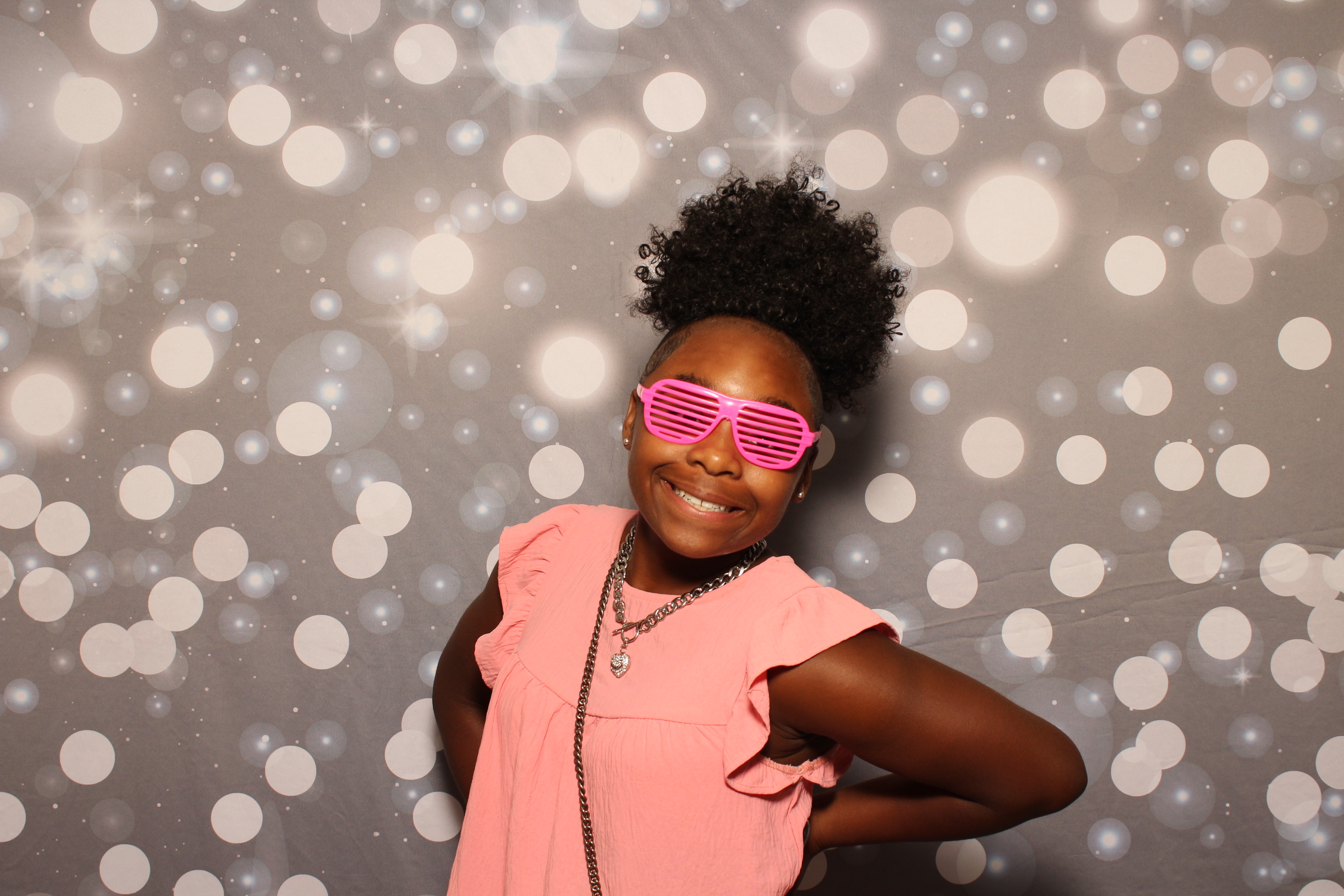 Dion & Beth 10 Year Anniversary | View more photos from the event at gallery.photoboothcincy.com/u/PhotoBoothCincy/Dion-Beth-10-Year-Anniversary