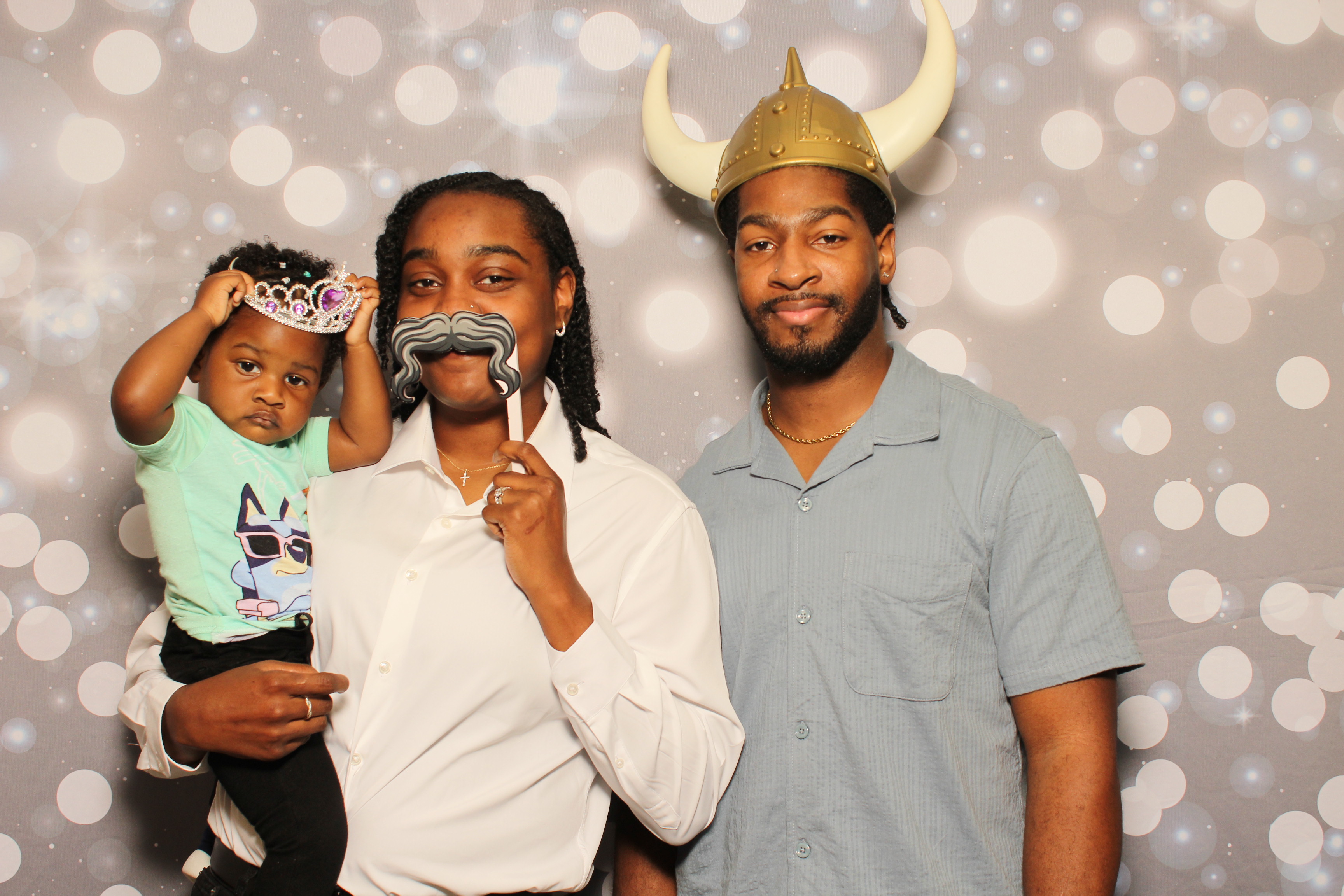 Dion & Beth 10 Year Anniversary | View more photos from the event at gallery.photoboothcincy.com/u/PhotoBoothCincy/Dion-Beth-10-Year-Anniversary