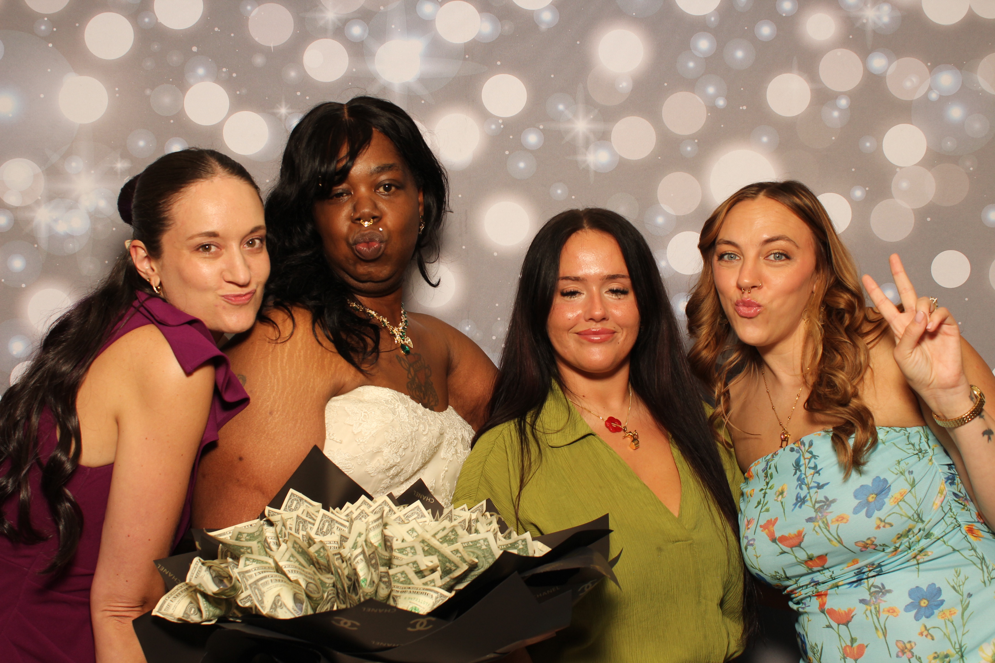 Dion & Beth 10 Year Anniversary | View more photos from the event at gallery.photoboothcincy.com/u/PhotoBoothCincy/Dion-Beth-10-Year-Anniversary