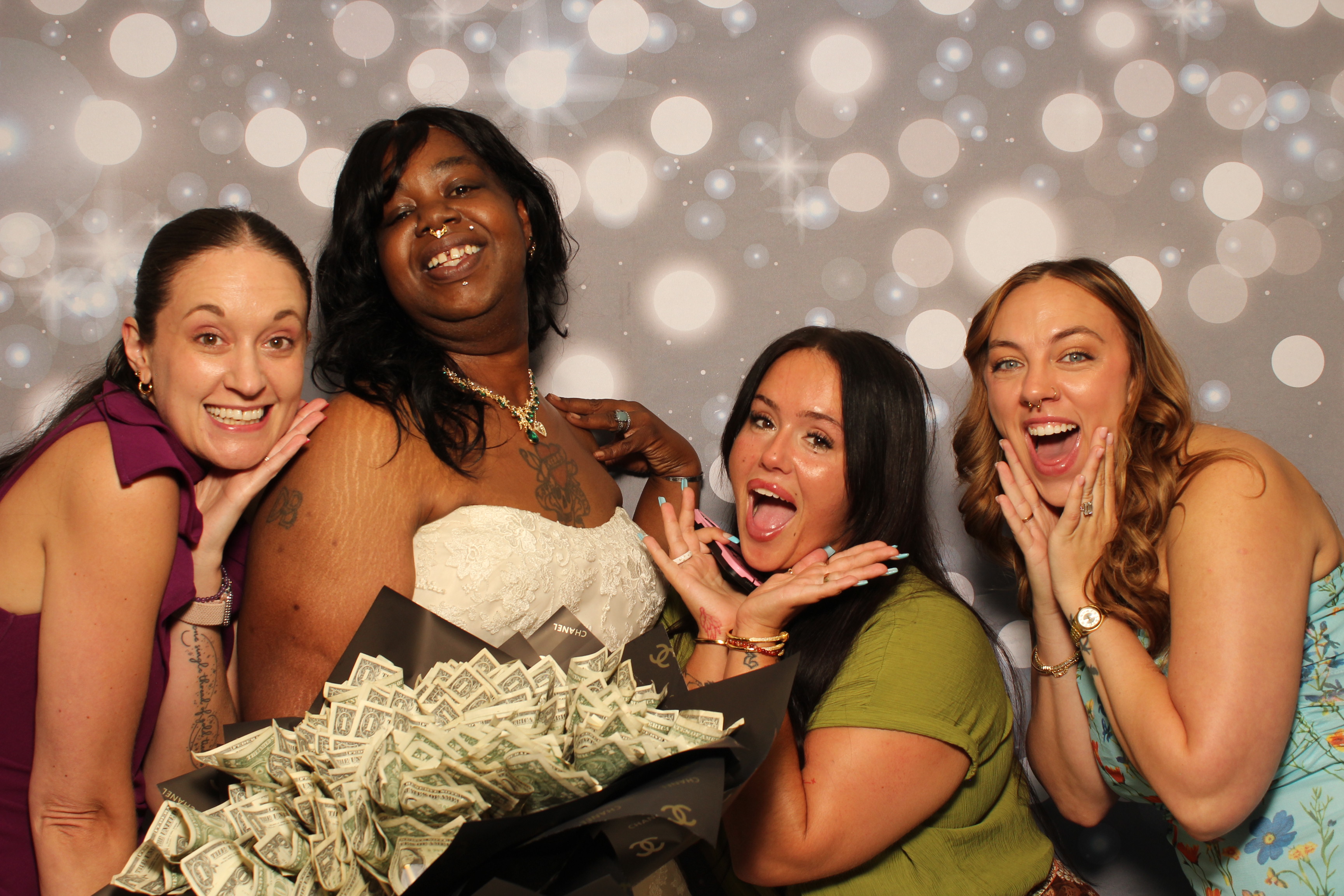 Dion & Beth 10 Year Anniversary | View more photos from the event at gallery.photoboothcincy.com/u/PhotoBoothCincy/Dion-Beth-10-Year-Anniversary