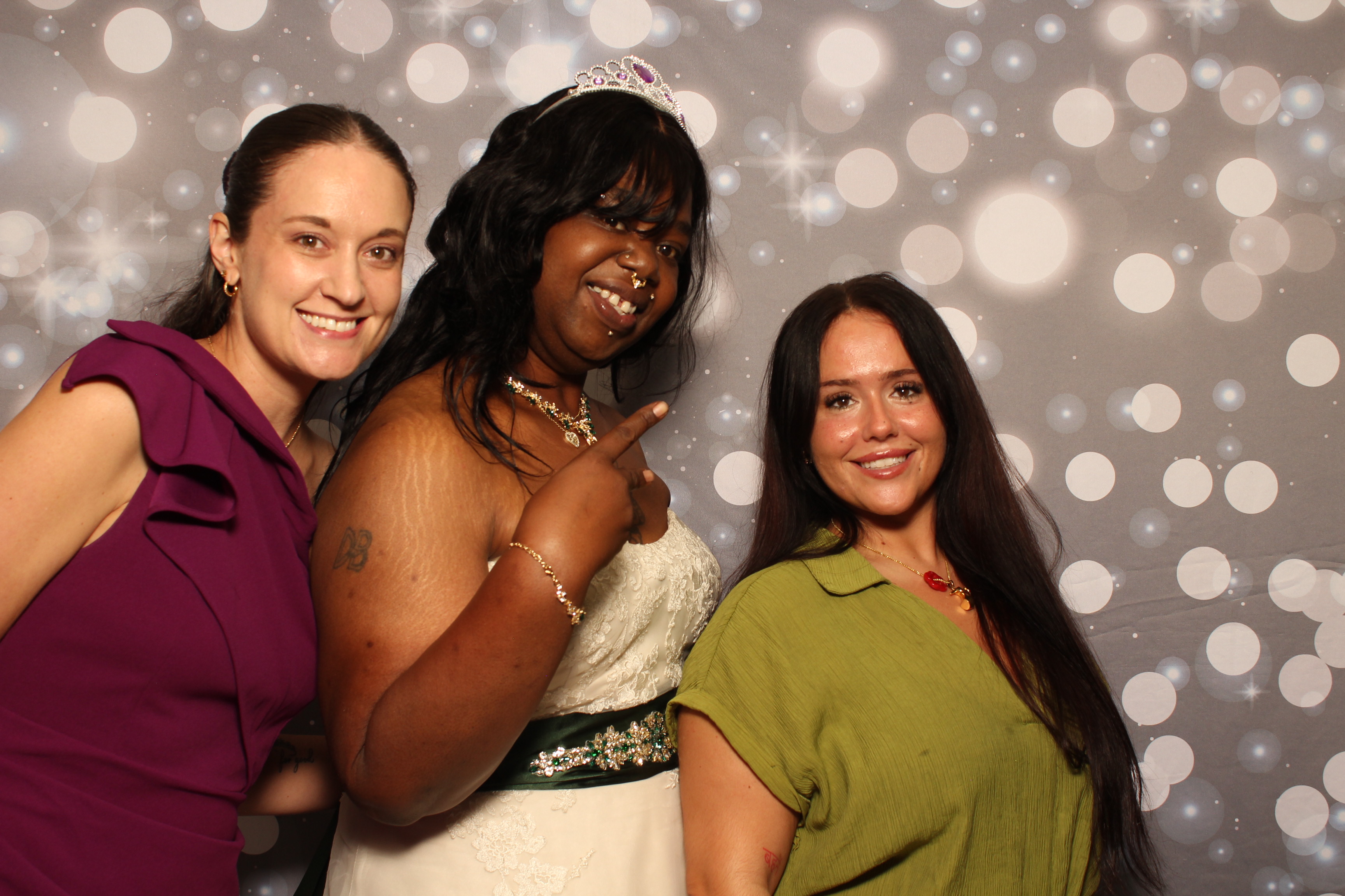 Dion & Beth 10 Year Anniversary | View more photos from the event at gallery.photoboothcincy.com/u/PhotoBoothCincy/Dion-Beth-10-Year-Anniversary