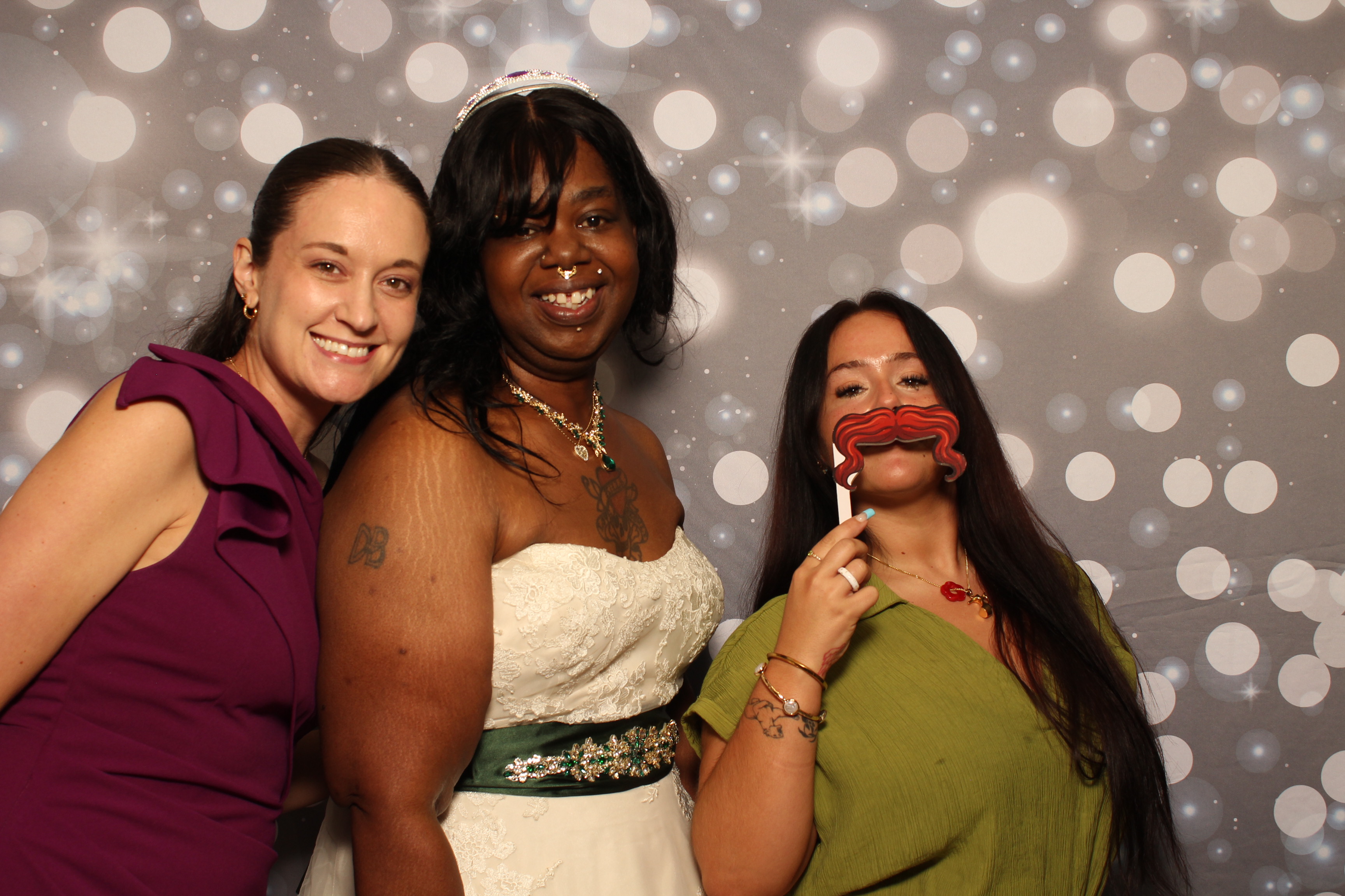 Dion & Beth 10 Year Anniversary | View more photos from the event at gallery.photoboothcincy.com/u/PhotoBoothCincy/Dion-Beth-10-Year-Anniversary
