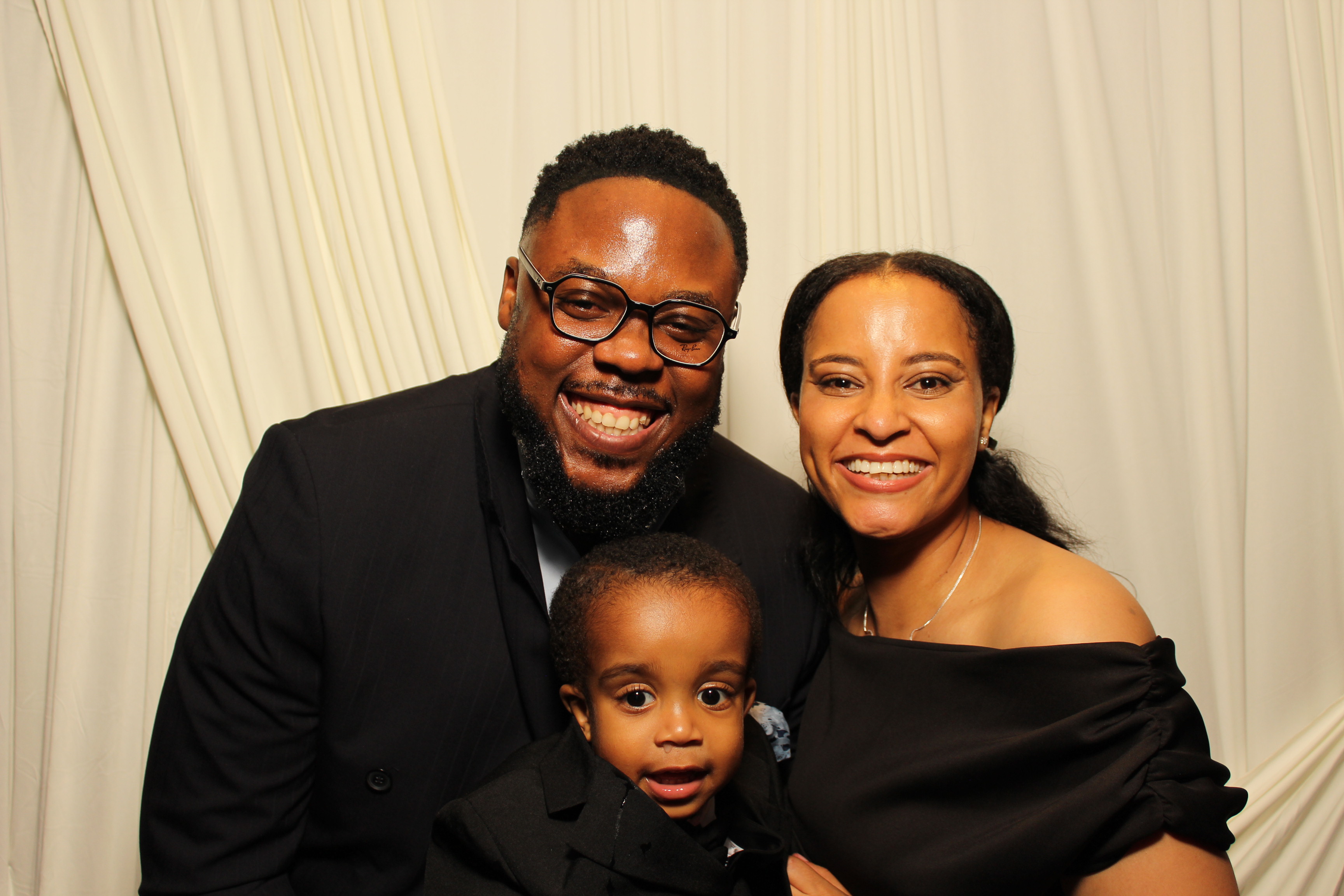 Divine Heritier | View more photos from the event at gallery.photoboothcincy.com/u/PhotoBoothCincy/Divine-Heritier