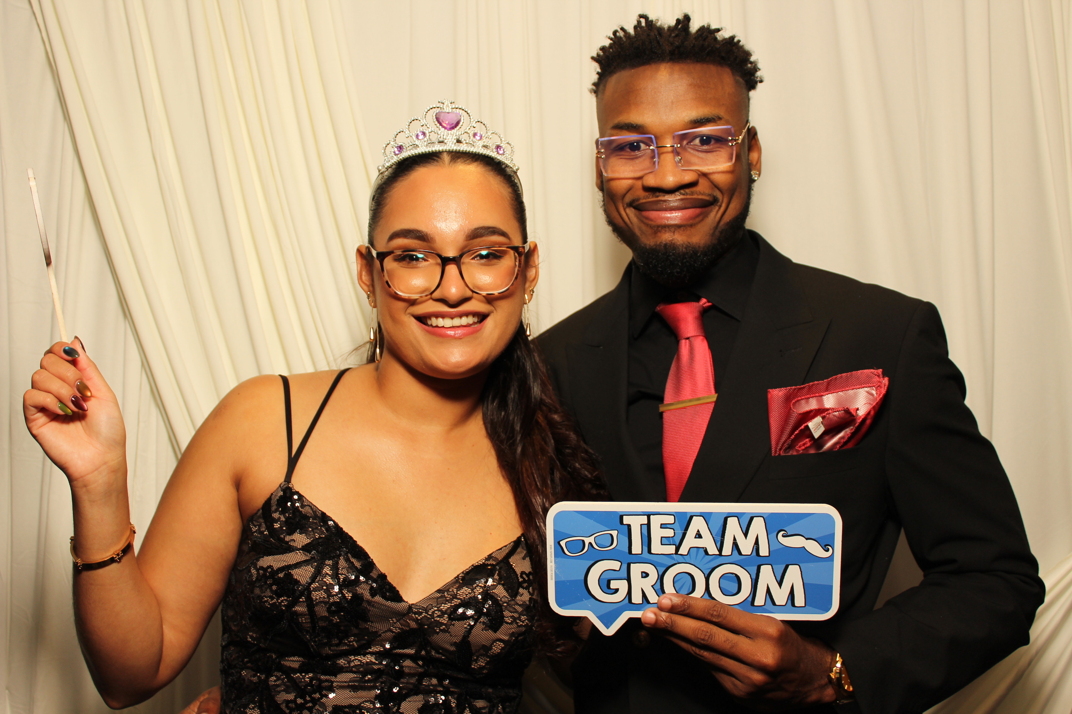 Divine Heritier | View more photos from the event at gallery.photoboothcincy.com/u/PhotoBoothCincy/Divine-Heritier