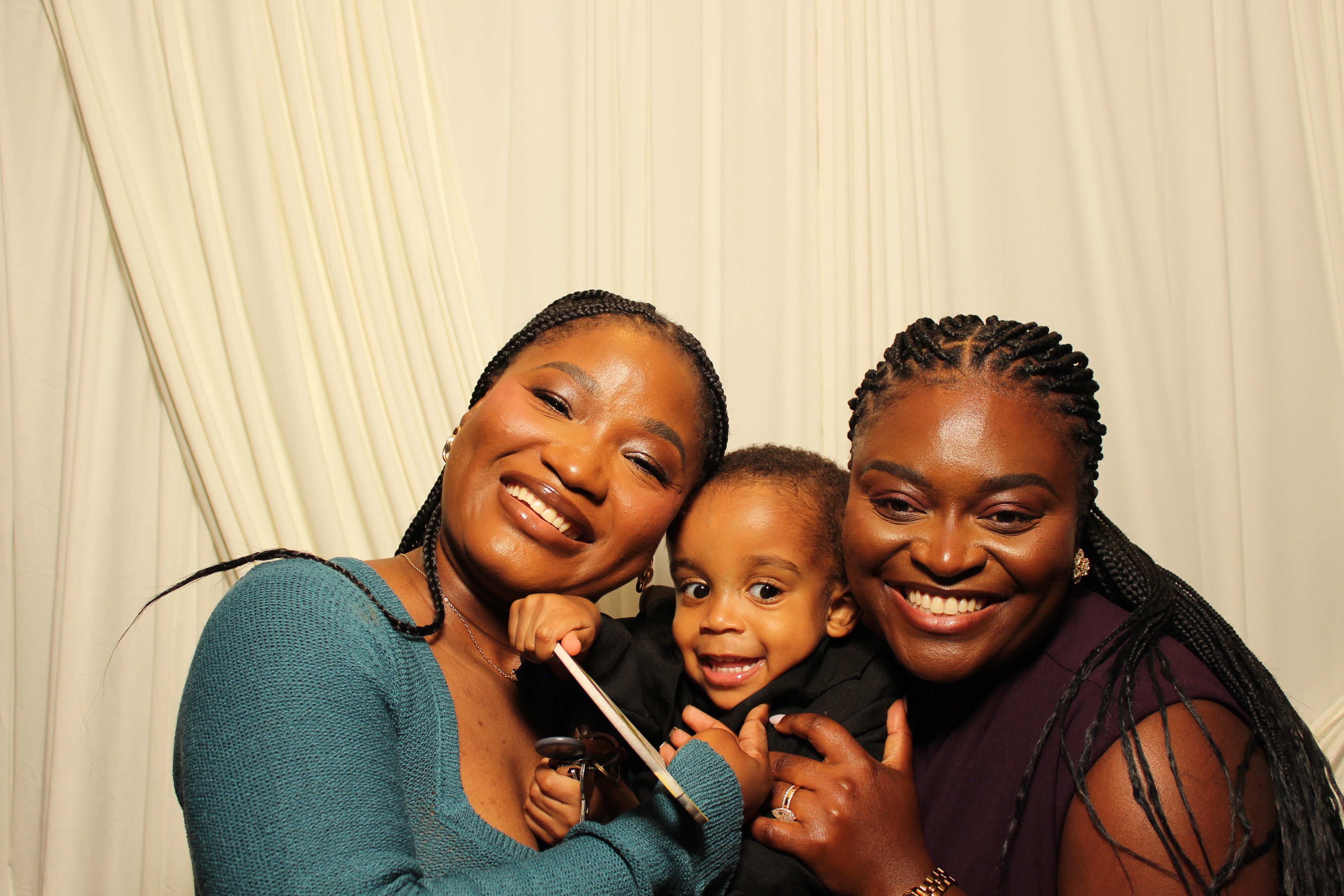 Divine Heritier | View more photos from the event at gallery.photoboothcincy.com/u/PhotoBoothCincy/Divine-Heritier