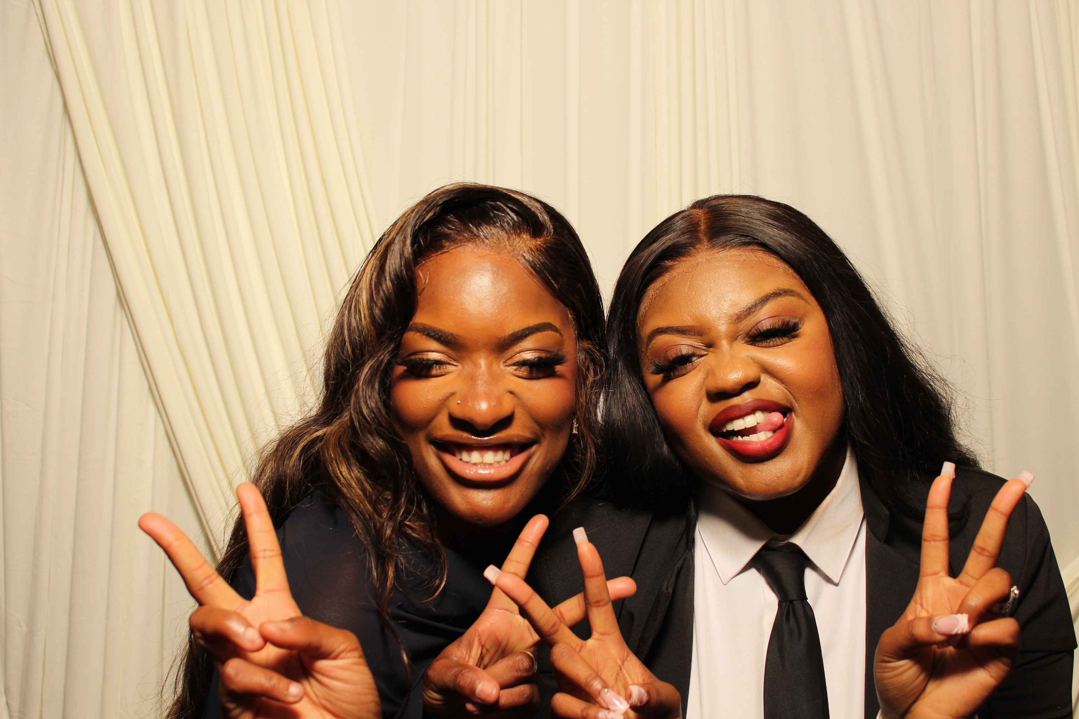 Divine Heritier | View more photos from the event at gallery.photoboothcincy.com/u/PhotoBoothCincy/Divine-Heritier
