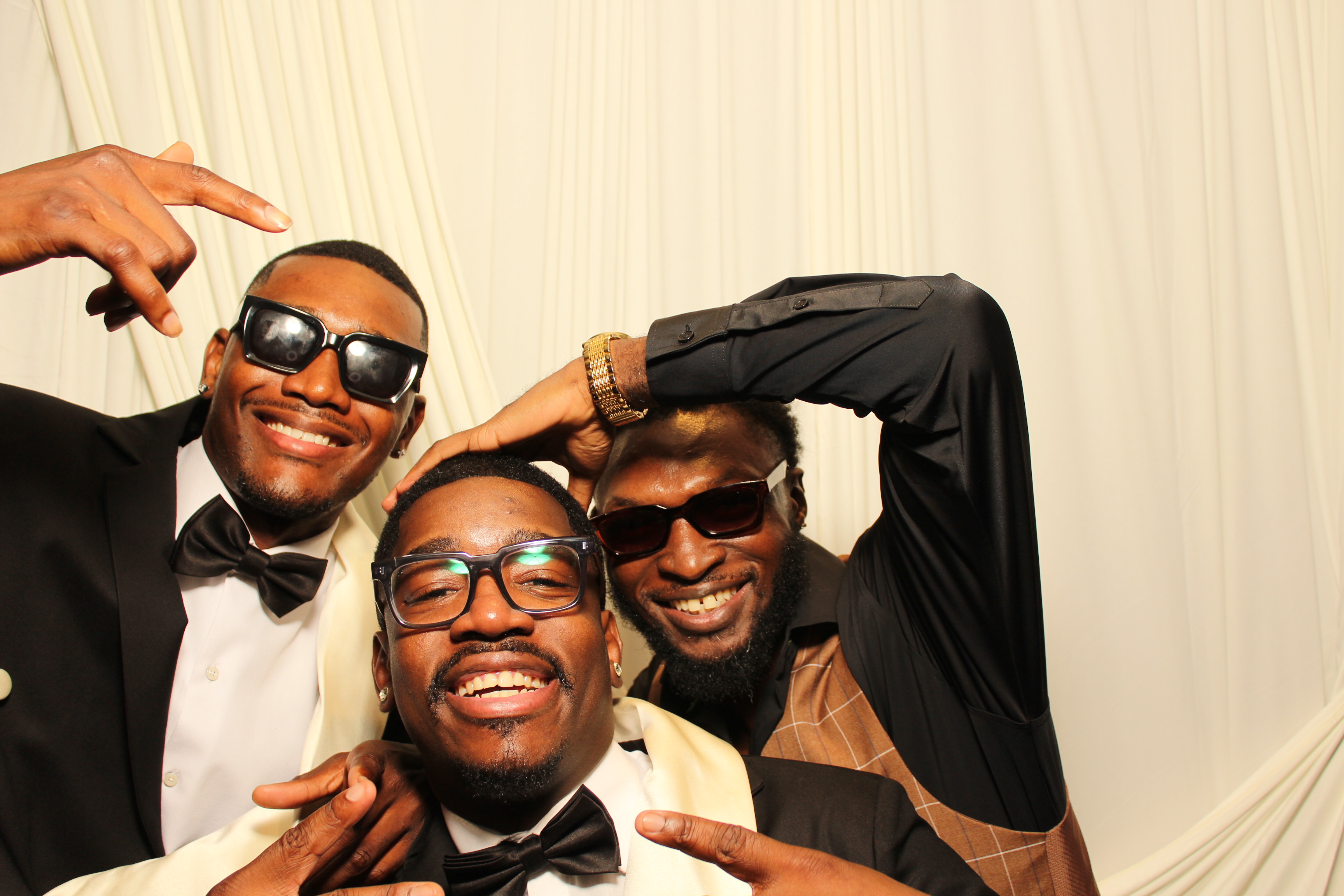 Divine Heritier | View more photos from the event at gallery.photoboothcincy.com/u/PhotoBoothCincy/Divine-Heritier