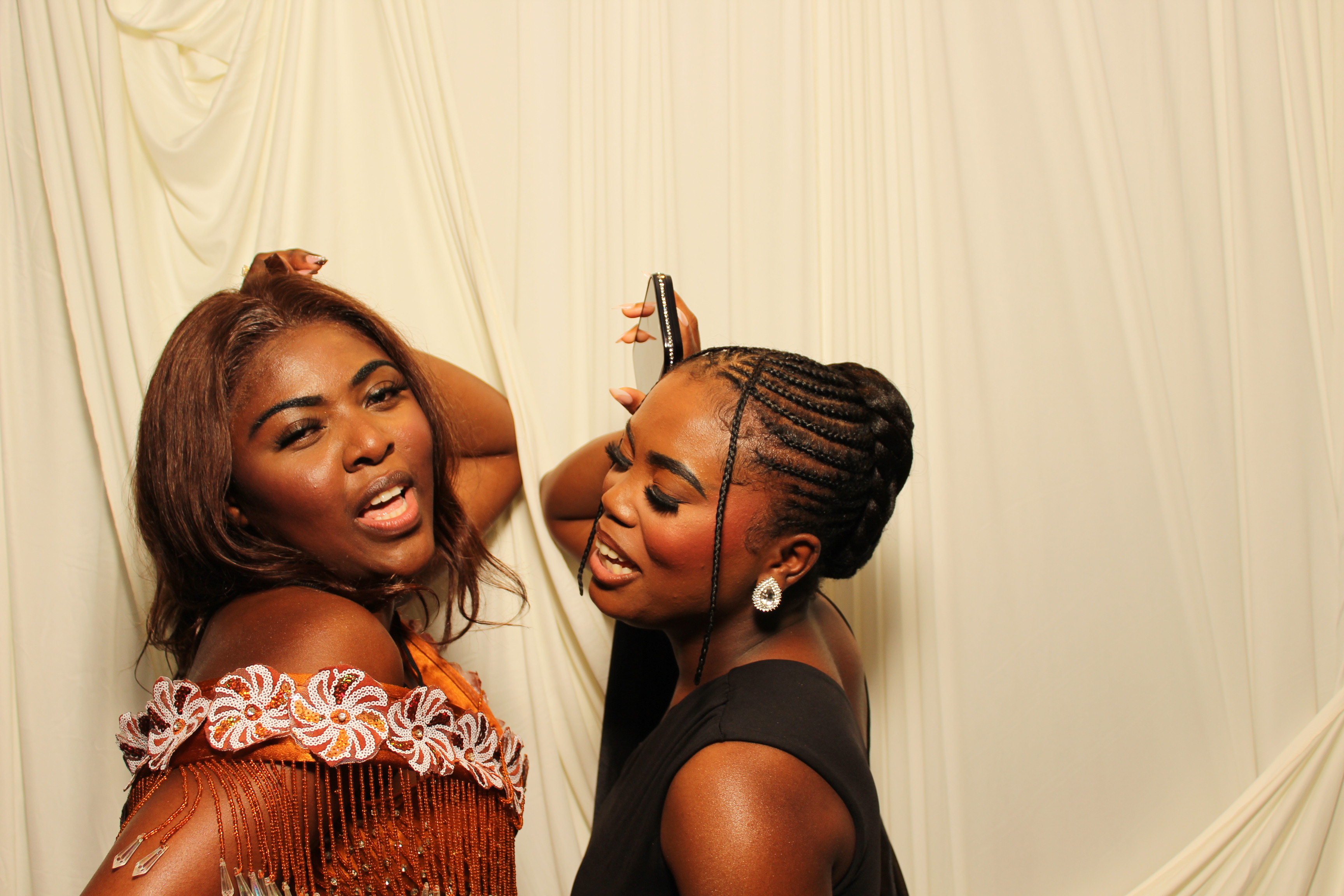 Divine Heritier | View more photos from the event at gallery.photoboothcincy.com/u/PhotoBoothCincy/Divine-Heritier