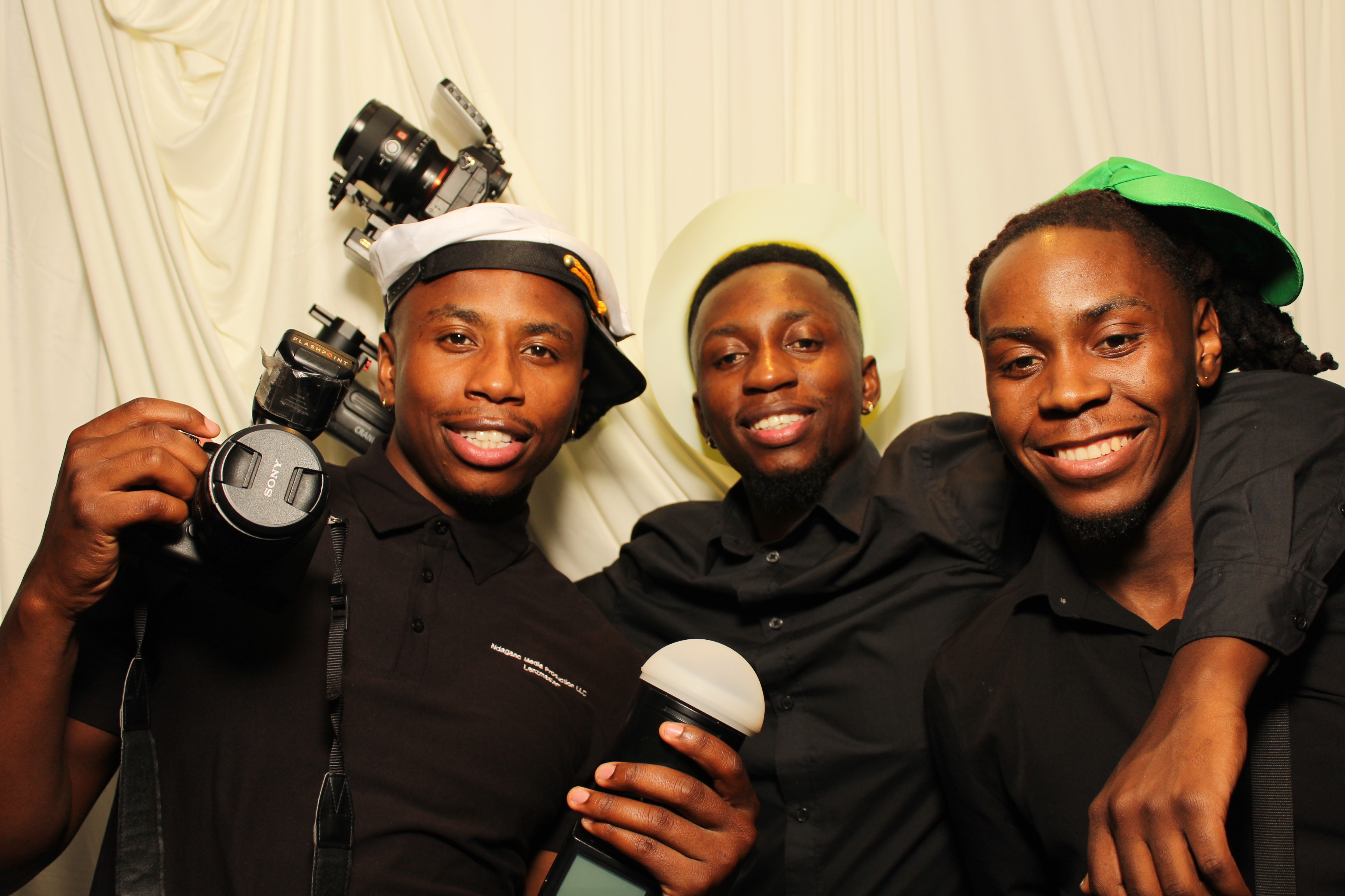 Divine Heritier | View more photos from the event at gallery.photoboothcincy.com/u/PhotoBoothCincy/Divine-Heritier