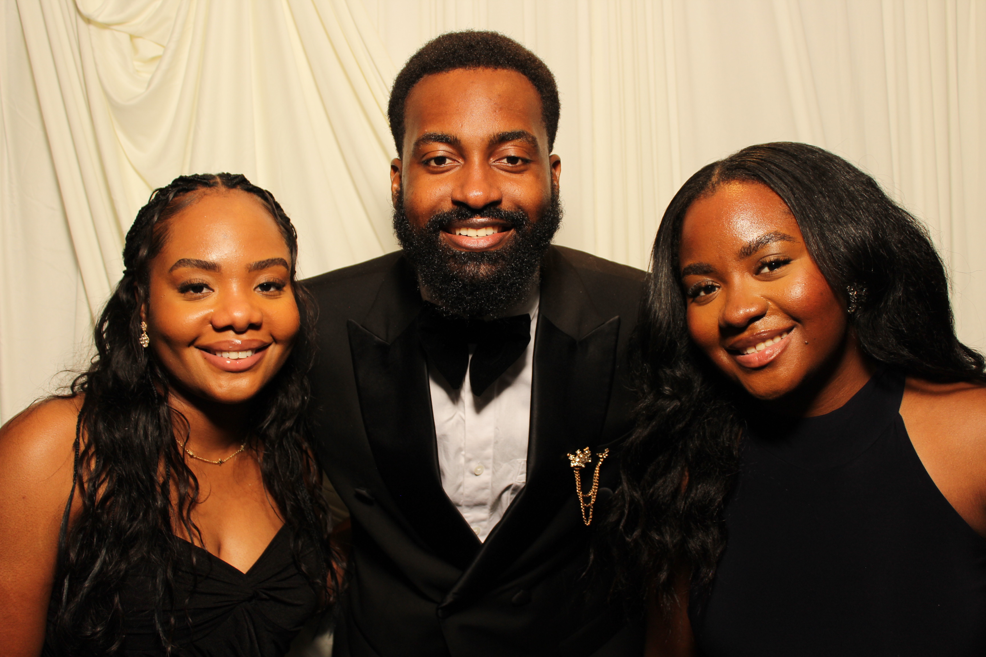 Divine Heritier | View more photos from the event at gallery.photoboothcincy.com/u/PhotoBoothCincy/Divine-Heritier