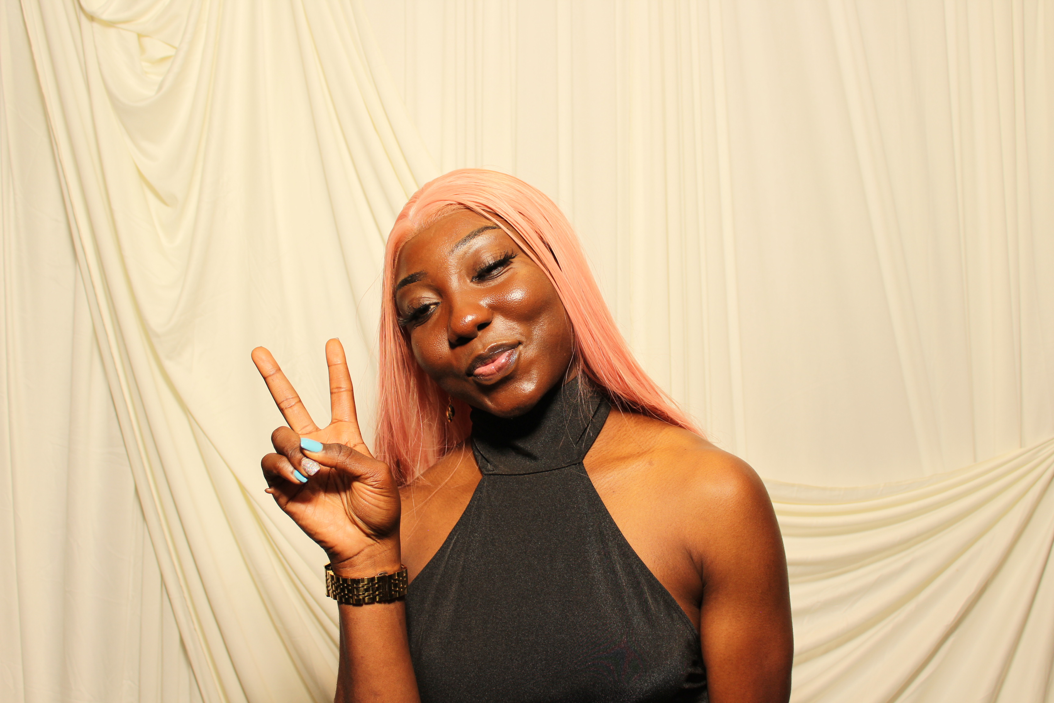 Divine Heritier | View more photos from the event at gallery.photoboothcincy.com/u/PhotoBoothCincy/Divine-Heritier