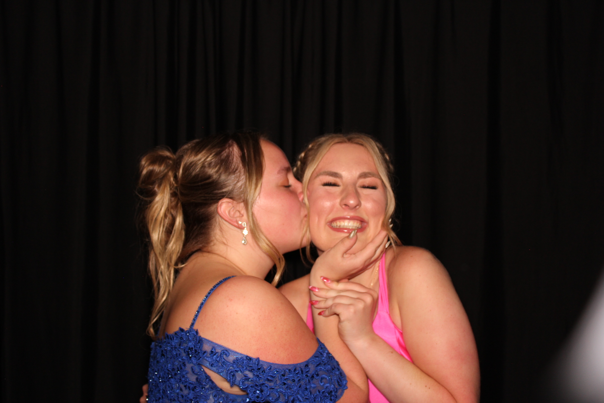 East Central High School Prom | View more photos from the event at gallery.photoboothcincy.com/u/PhotoBoothCincy/East-Central-High-School-Prom