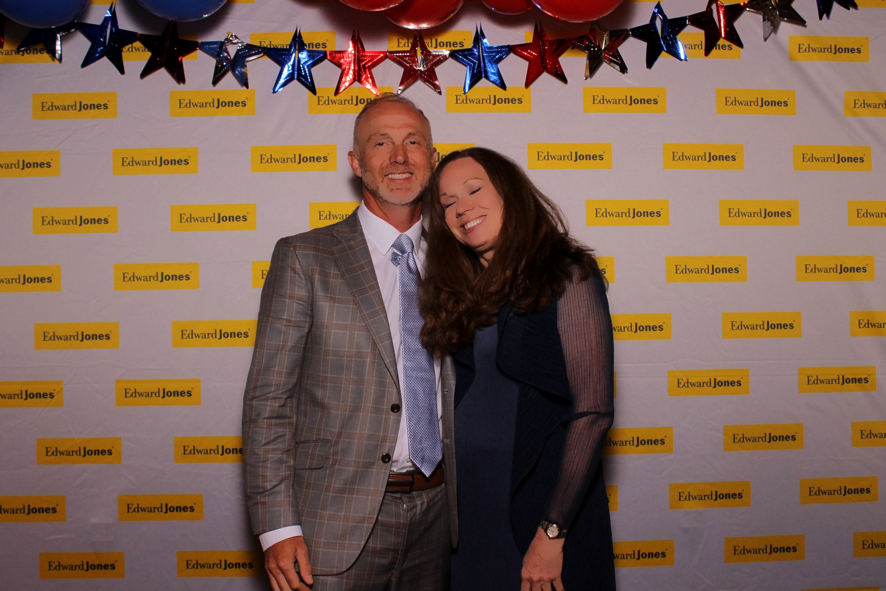 Edward Jones A Night of Distinction | View more photos from the event at gallery.photoboothcincy.com/u/PhotoBoothCincy/Edward-Jones-A-Night-of-Distinction