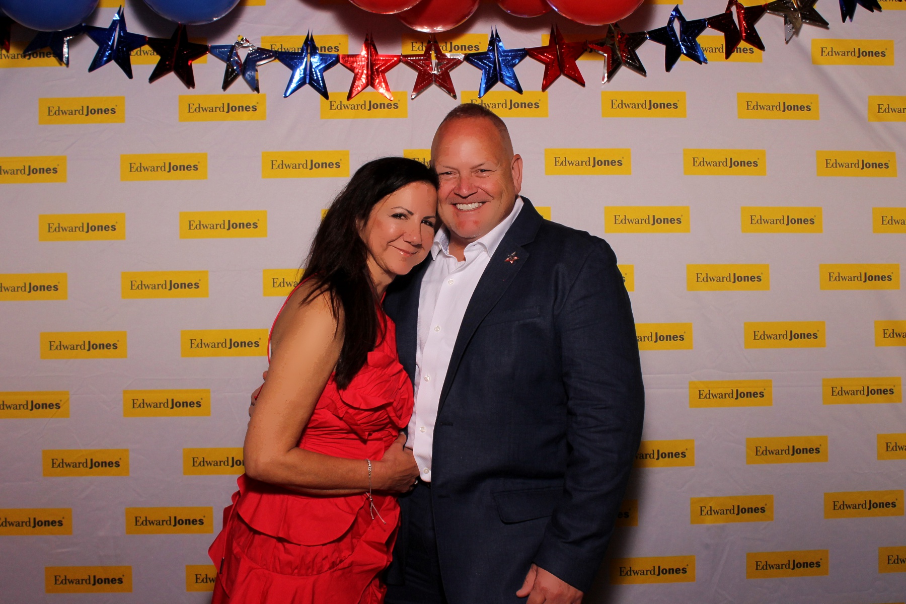 Edward Jones A Night of Distinction | View more photos from the event at gallery.photoboothcincy.com/u/PhotoBoothCincy/Edward-Jones-A-Night-of-Distinction