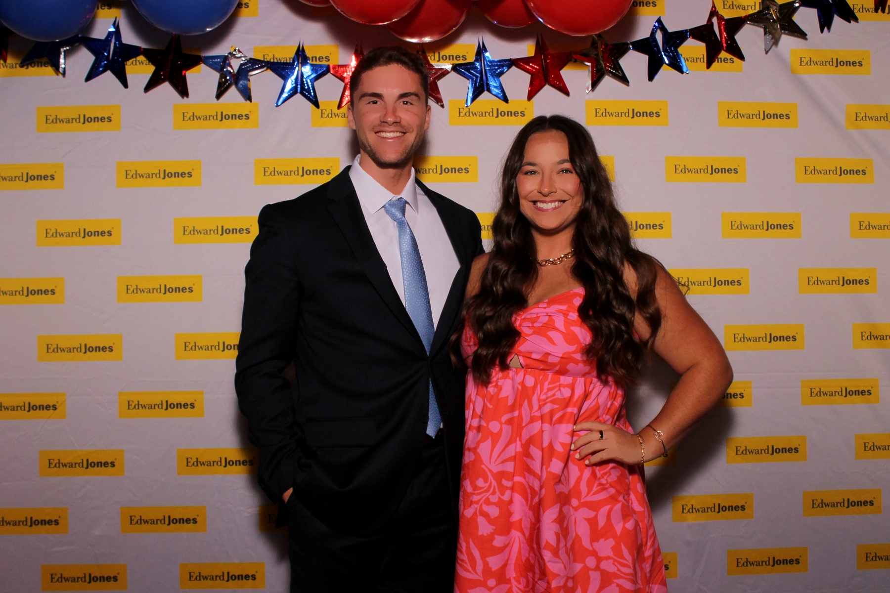 Edward Jones A Night of Distinction | View more photos from the event at gallery.photoboothcincy.com/u/PhotoBoothCincy/Edward-Jones-A-Night-of-Distinction
