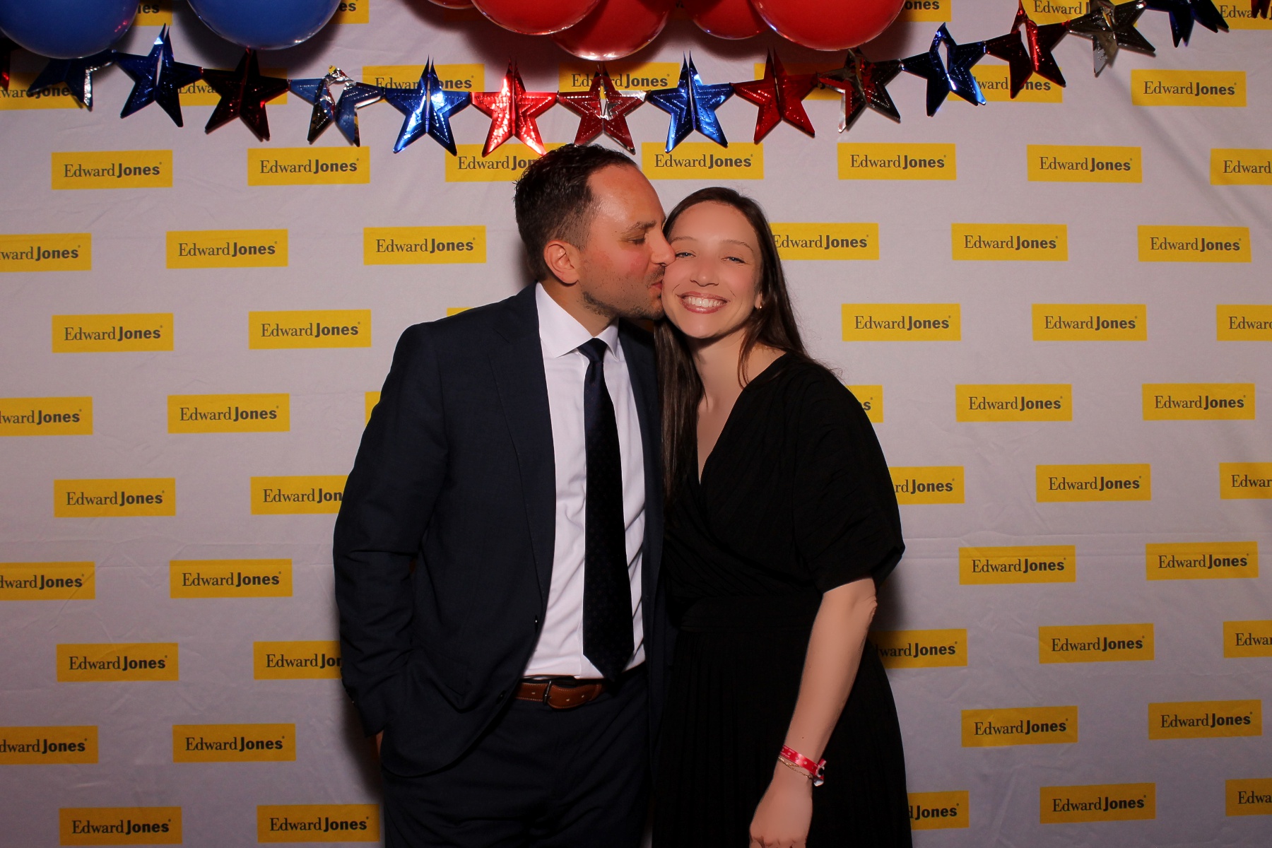 Edward Jones A Night of Distinction | View more photos from the event at gallery.photoboothcincy.com/u/PhotoBoothCincy/Edward-Jones-A-Night-of-Distinction