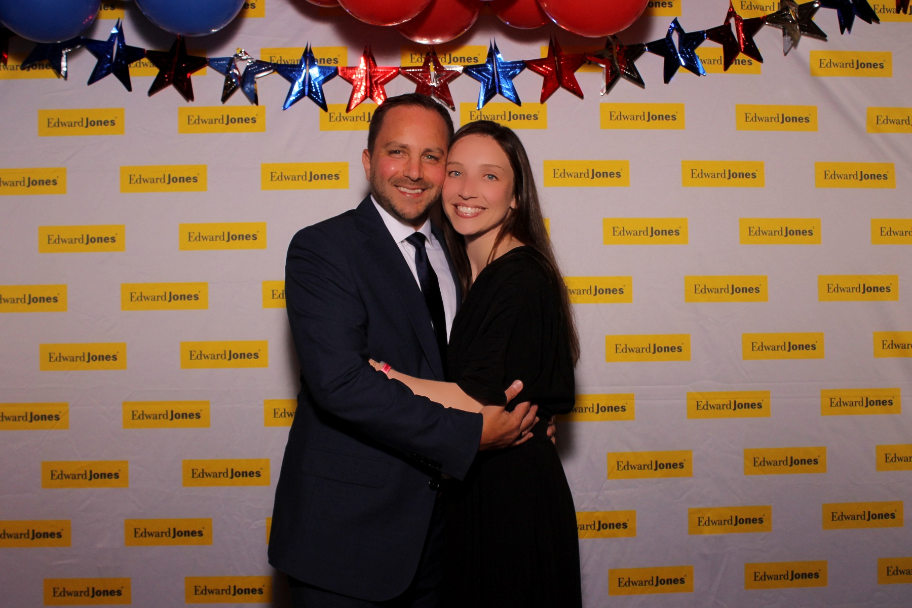 Edward Jones A Night of Distinction | View more photos from the event at gallery.photoboothcincy.com/u/PhotoBoothCincy/Edward-Jones-A-Night-of-Distinction