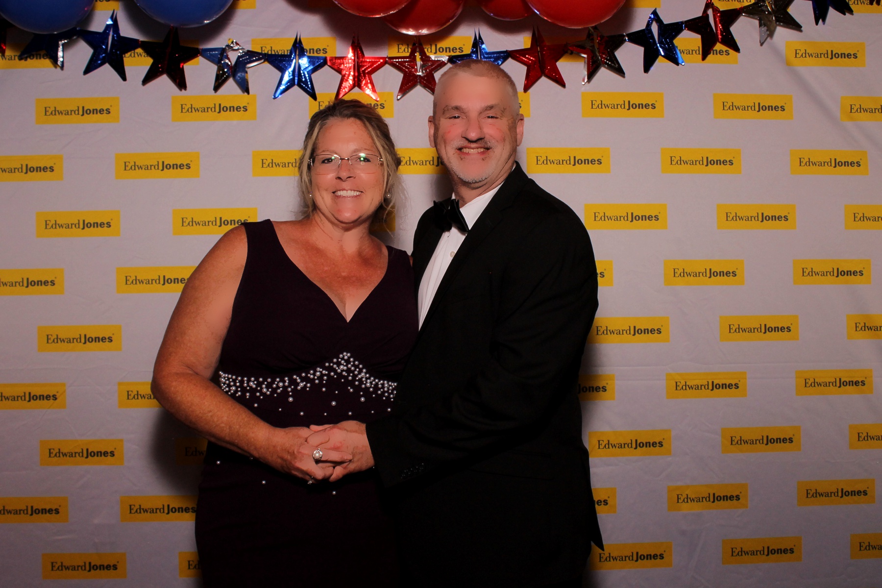 Edward Jones A Night of Distinction | View more photos from the event at gallery.photoboothcincy.com/u/PhotoBoothCincy/Edward-Jones-A-Night-of-Distinction