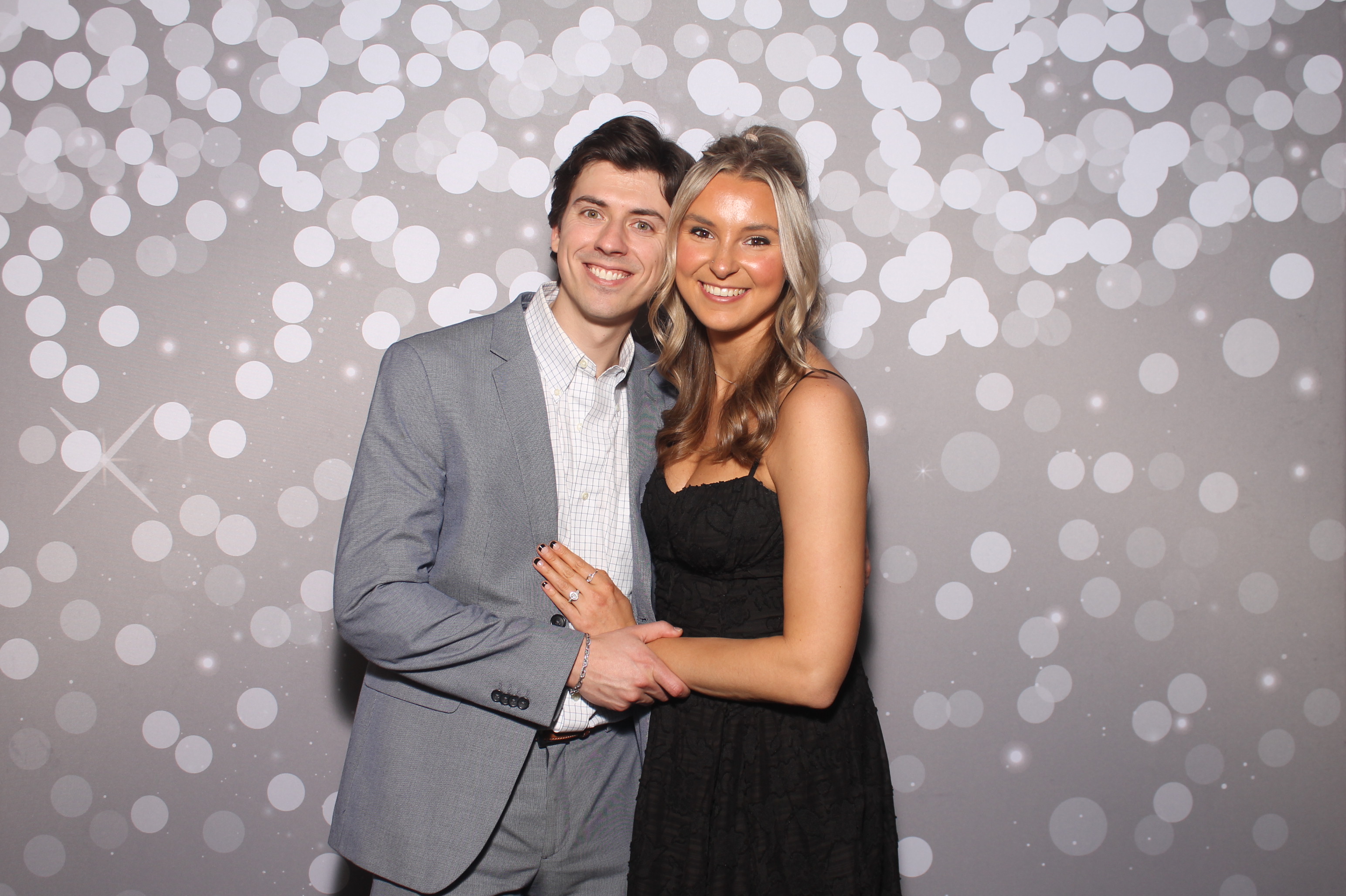 Elaina & Reid | View more photos from the event at gallery.photoboothcincy.com/u/PhotoBoothCincy/Elaina-Reid