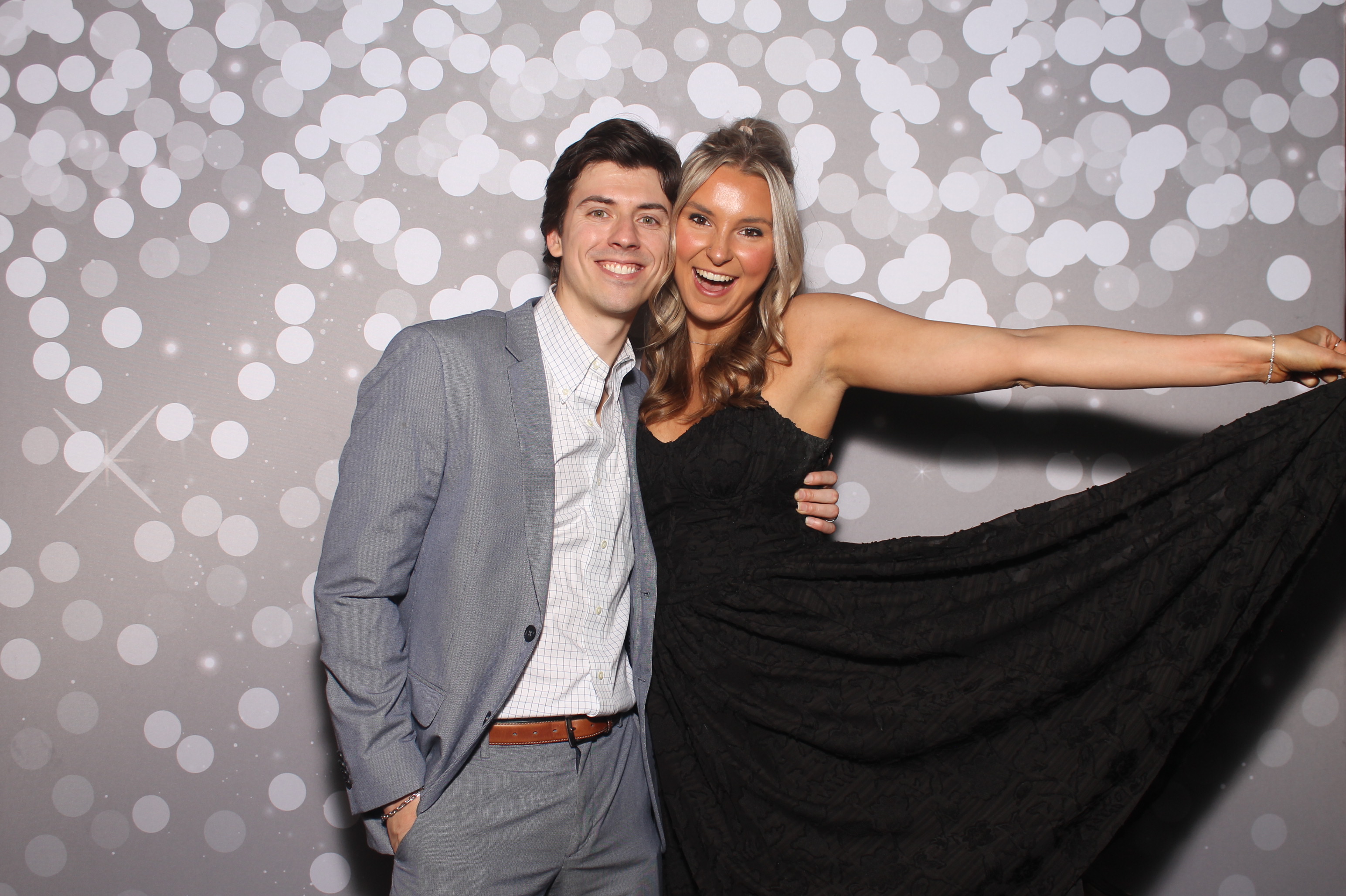 Elaina & Reid | View more photos from the event at gallery.photoboothcincy.com/u/PhotoBoothCincy/Elaina-Reid