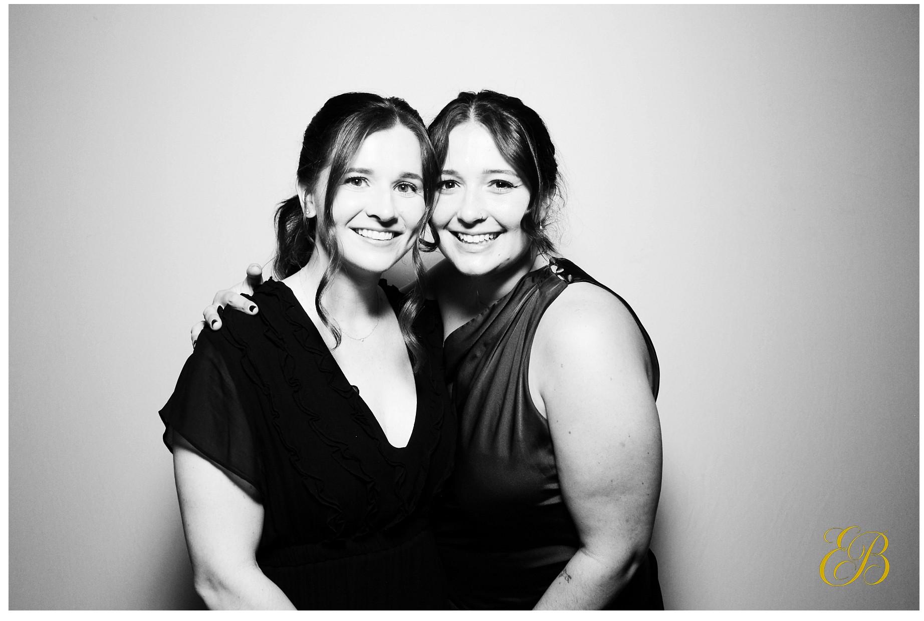 Emily & Brenden Wedding | View more photos from the event at gallery.photoboothcincy.com/u/PhotoBoothCincy/Emily-Brenden-Wedding