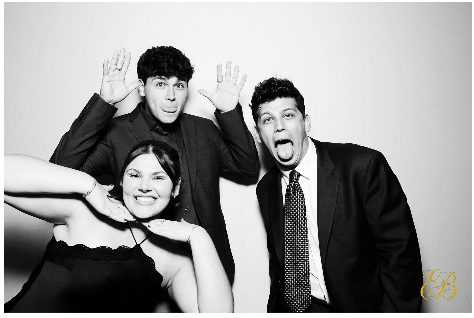 Emily & Brenden Wedding | View more photos from the event at gallery.photoboothcincy.com/u/PhotoBoothCincy/Emily-Brenden-Wedding