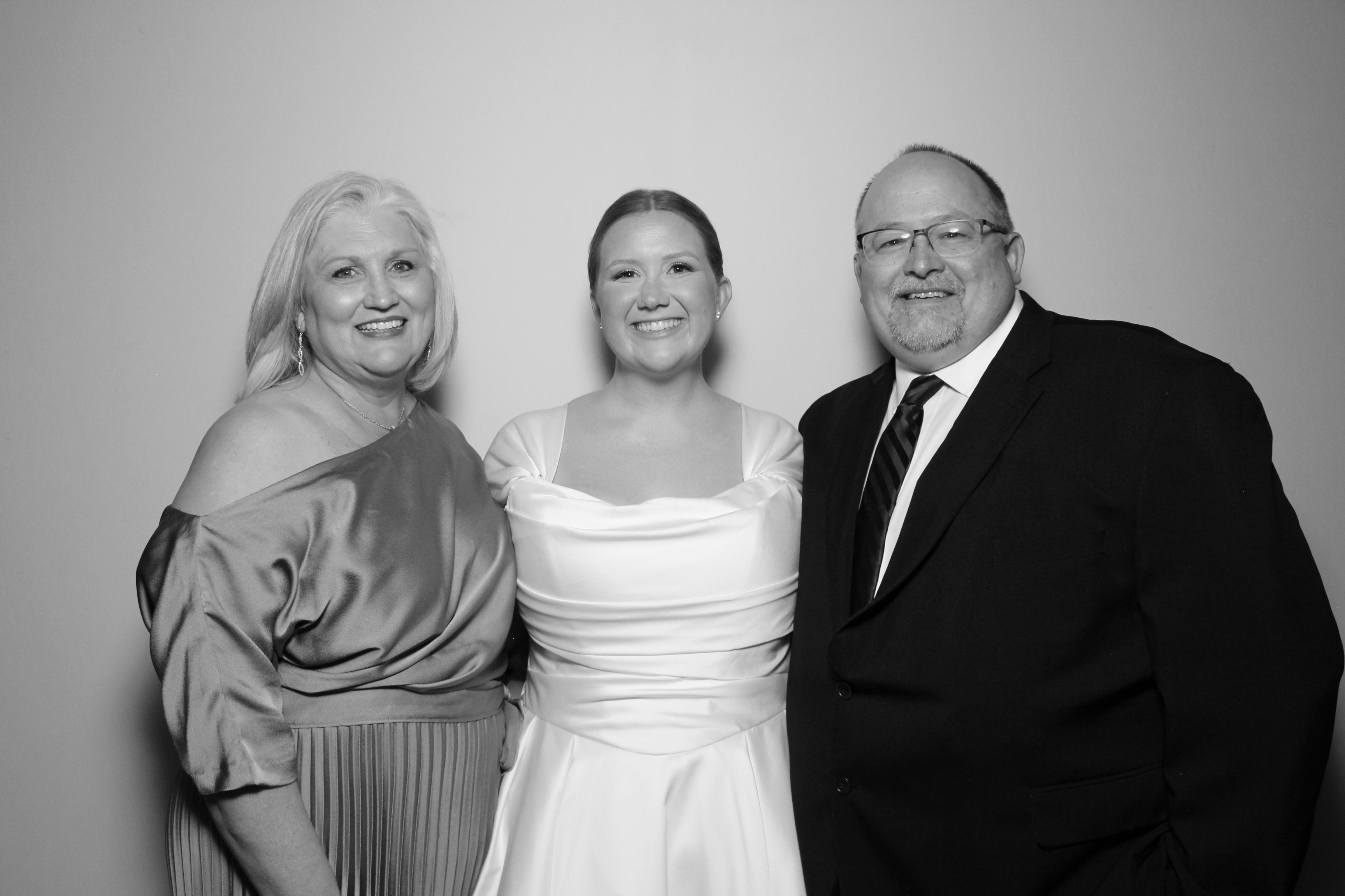 Emily & Brenden Wedding | View more photos from the event at gallery.photoboothcincy.com/u/PhotoBoothCincy/Emily-Brenden-Wedding