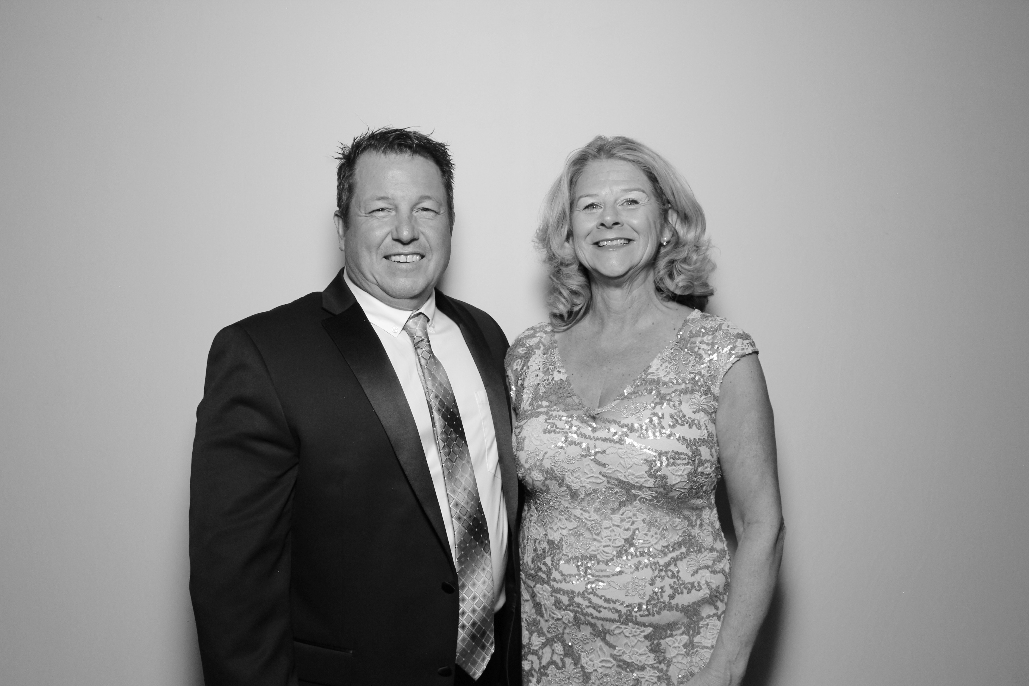 Emily & Brenden Wedding | View more photos from the event at gallery.photoboothcincy.com/u/PhotoBoothCincy/Emily-Brenden-Wedding